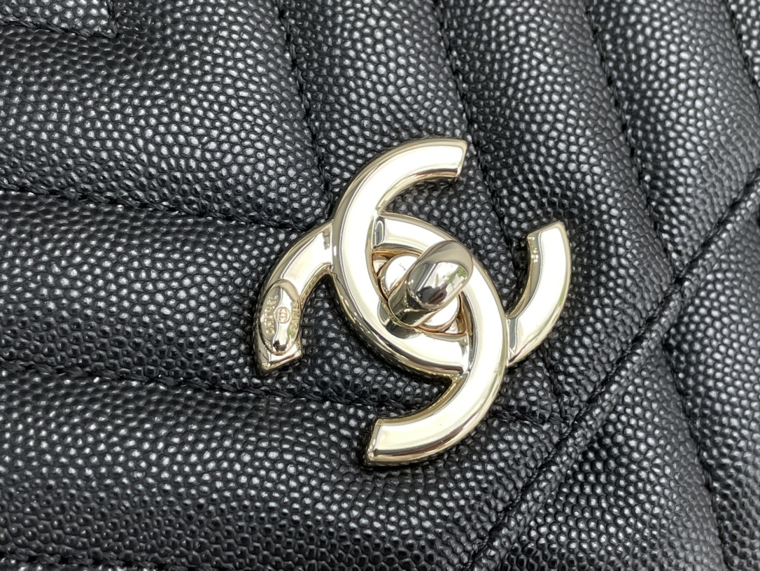 Chanel 原單 女款 Coco Handle 小號菱格手提包 黑色 經典質感款| 11 Chanel 原單 女款 Coco Handle 小號菱格手提包 黑色 經典質感款