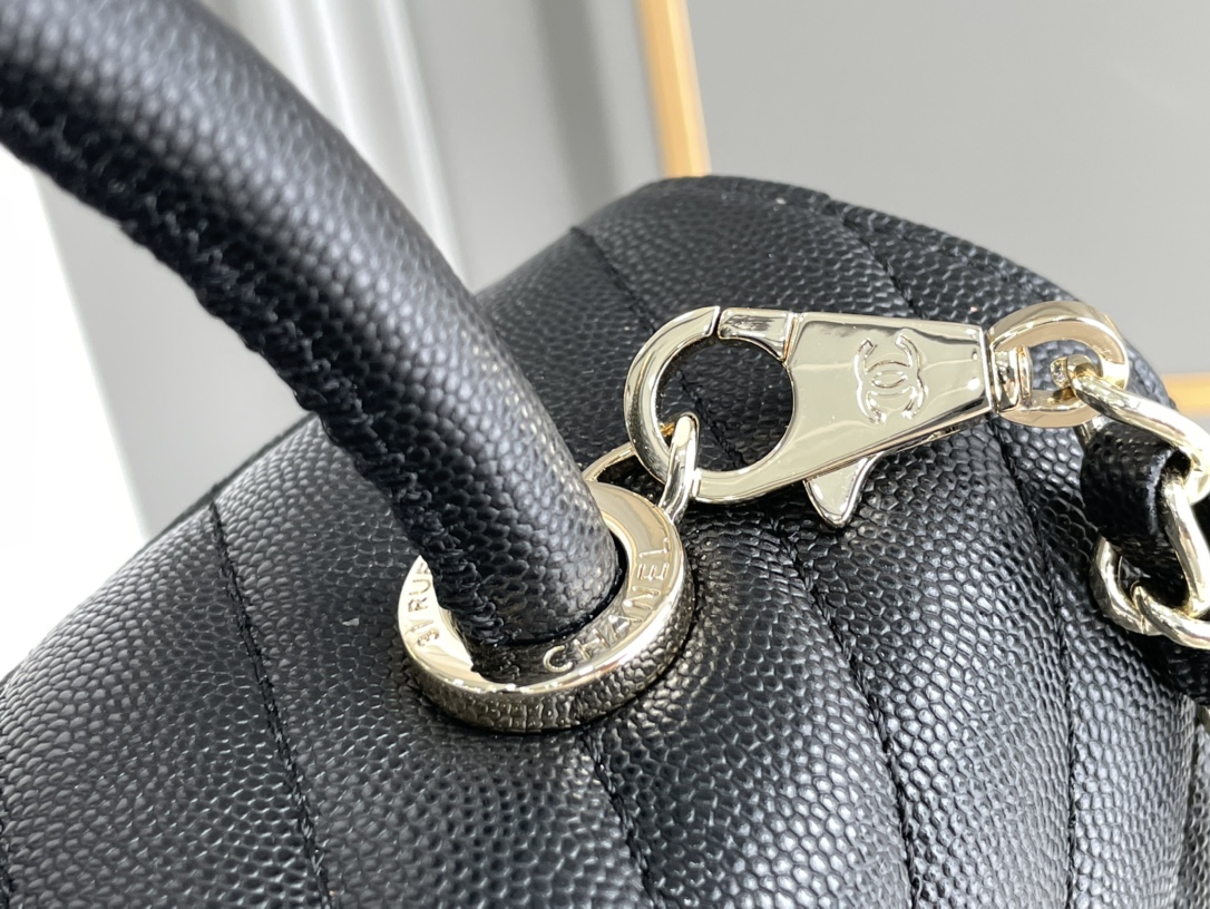 Chanel 原單 女款 Coco Handle 小號菱格手提包 黑色 經典質感款| 10 Chanel 原單 女款 Coco Handle 小號菱格手提包 黑色 經典質感款