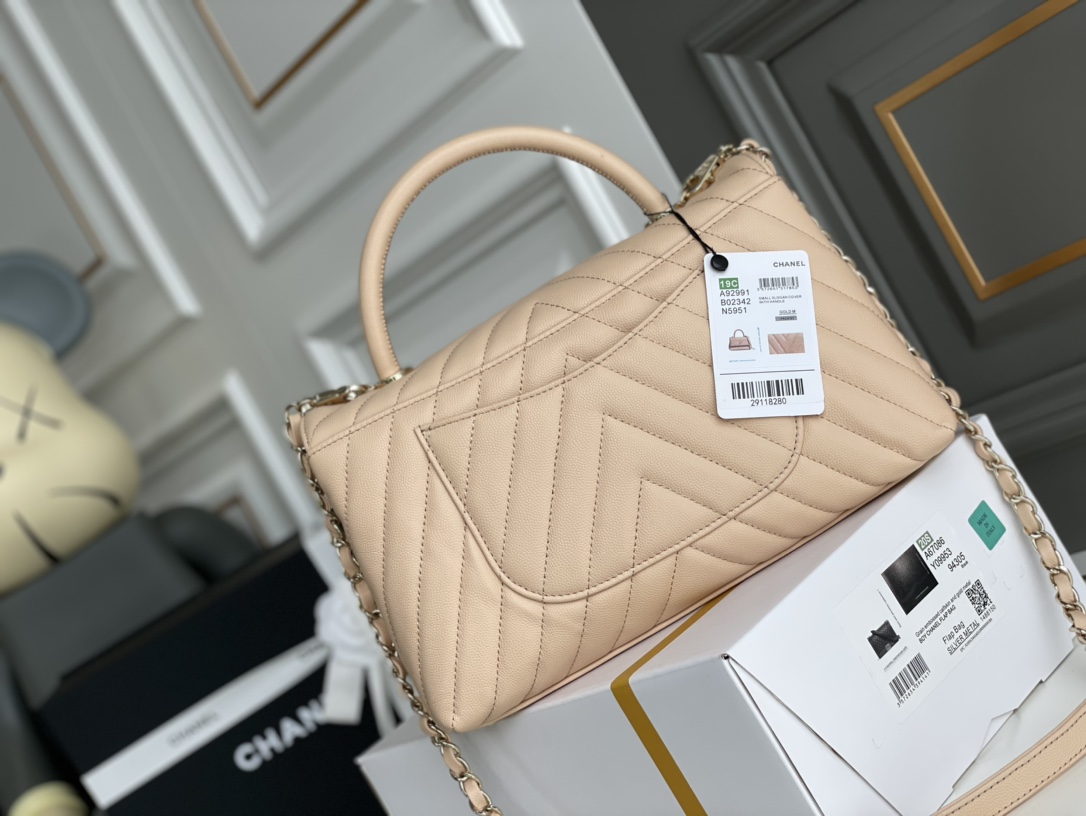 CHANEL 高仿 Coco Handle 手提包 大號 米杏色 菱格紋翻蓋鏈條包| 13 CHANEL 高仿 Coco Handle 手提包 大號 米杏色 菱格紋翻蓋鏈條包