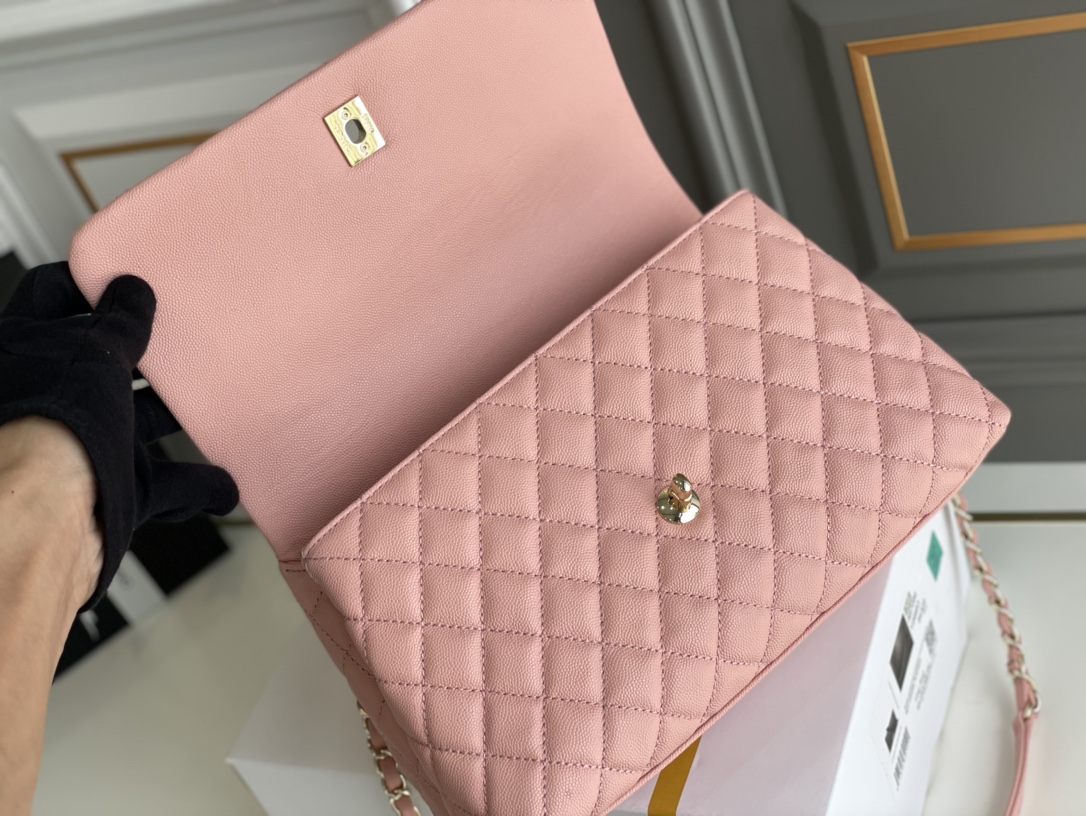 CHANEL 一比一 Coco Handle 手提包 大號 粉色菱格紋鏈條翻蓋包| 9 CHANEL 一比一 Coco Handle 手提包 大號 粉色菱格紋鏈條翻蓋包