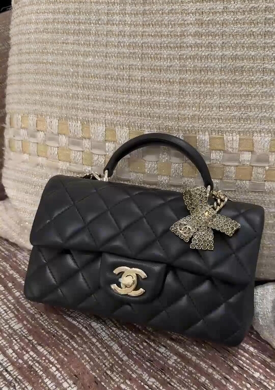 CHANEL 原單 Coco Handle 迷你手提包 黑色菱格紋翻蓋鏈條包 吊飾款| 12 CHANEL 原單 Coco Handle 迷你手提包 黑色菱格紋翻蓋鏈條包 吊飾款