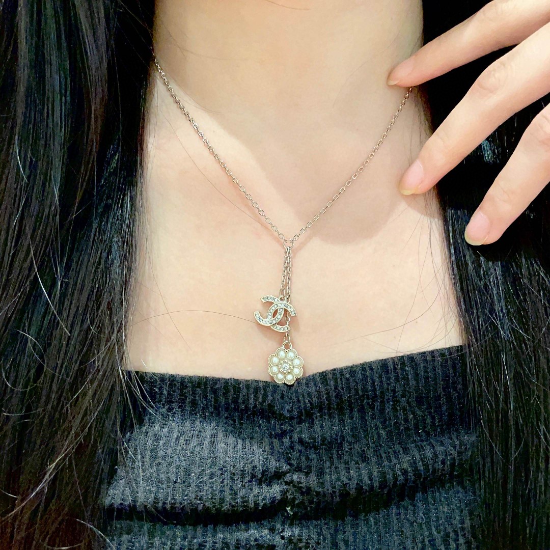 Chanel 原單雙C花朵吊墜項鍊 女款精緻鎖骨鍊 氣質百搭| 12 Chanel 原單雙C花朵吊墜項鍊 女款精緻鎖骨鍊 氣質百搭