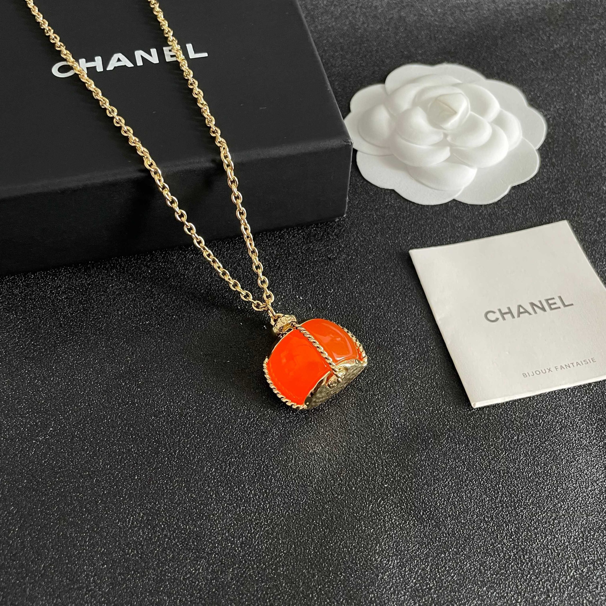 Chanel 高仿南瓜造型項鍊 女款復古設計 個性時尚款| 10 Chanel 高仿南瓜造型項鍊 女款復古設計 個性時尚款