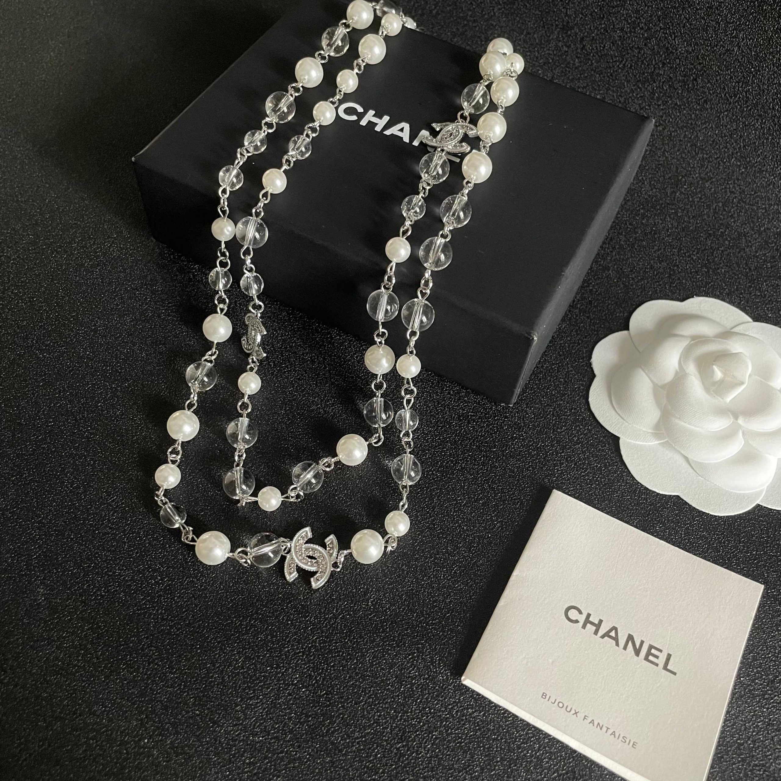 Chanel 高仿雙層珍珠雙C項鍊 女款疊戴設計氣質百搭| 11 Chanel 高仿雙層珍珠雙C項鍊 女款疊戴設計氣質百搭