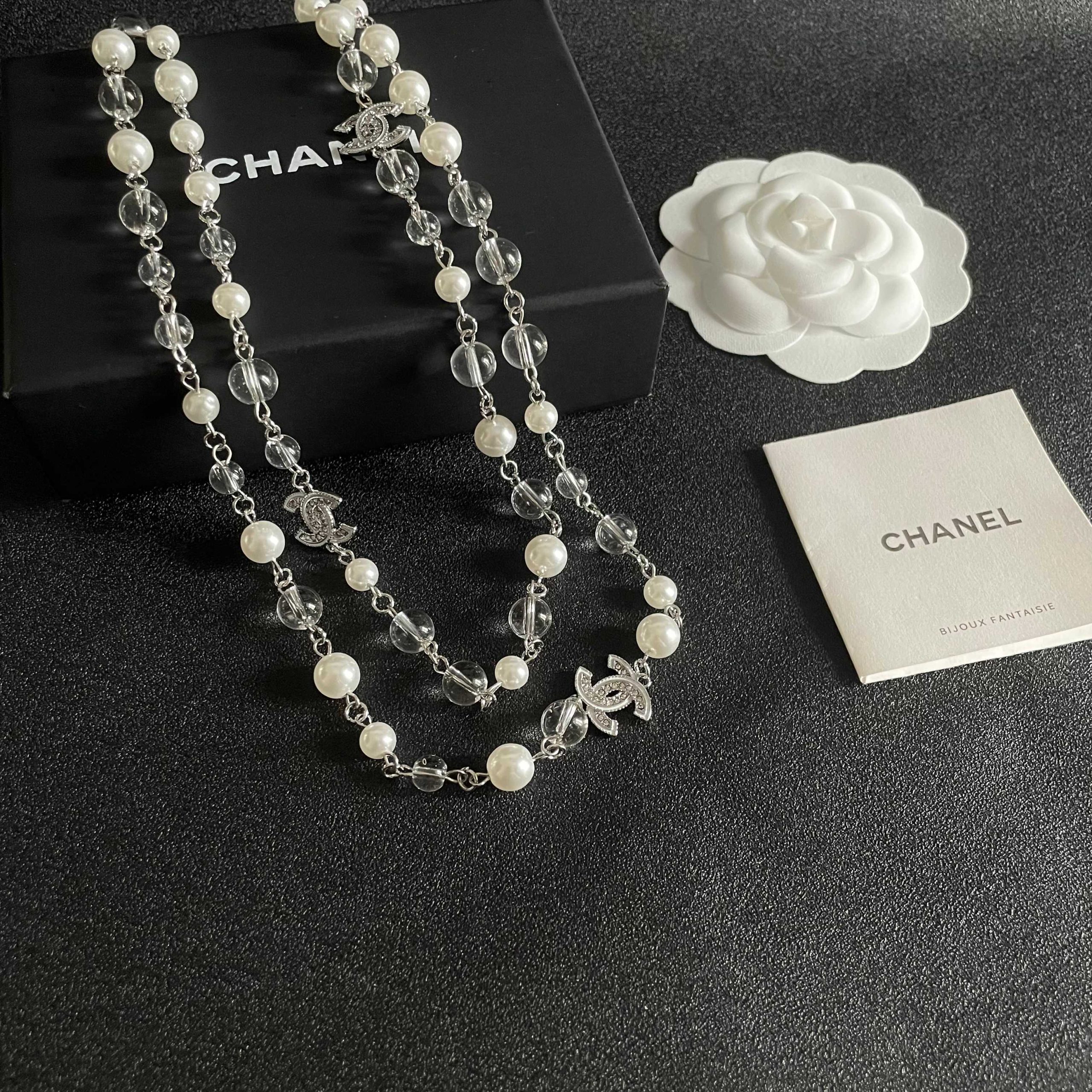 Chanel 高仿雙層珍珠雙C項鍊 女款疊戴設計氣質百搭| 10 Chanel 高仿雙層珍珠雙C項鍊 女款疊戴設計氣質百搭