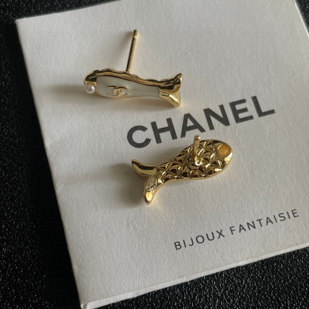 Chanel 高仿小香魚造型耳環 女款氣質百搭輕奢設計| 10 Chanel 高仿小香魚造型耳環 女款氣質百搭輕奢設計