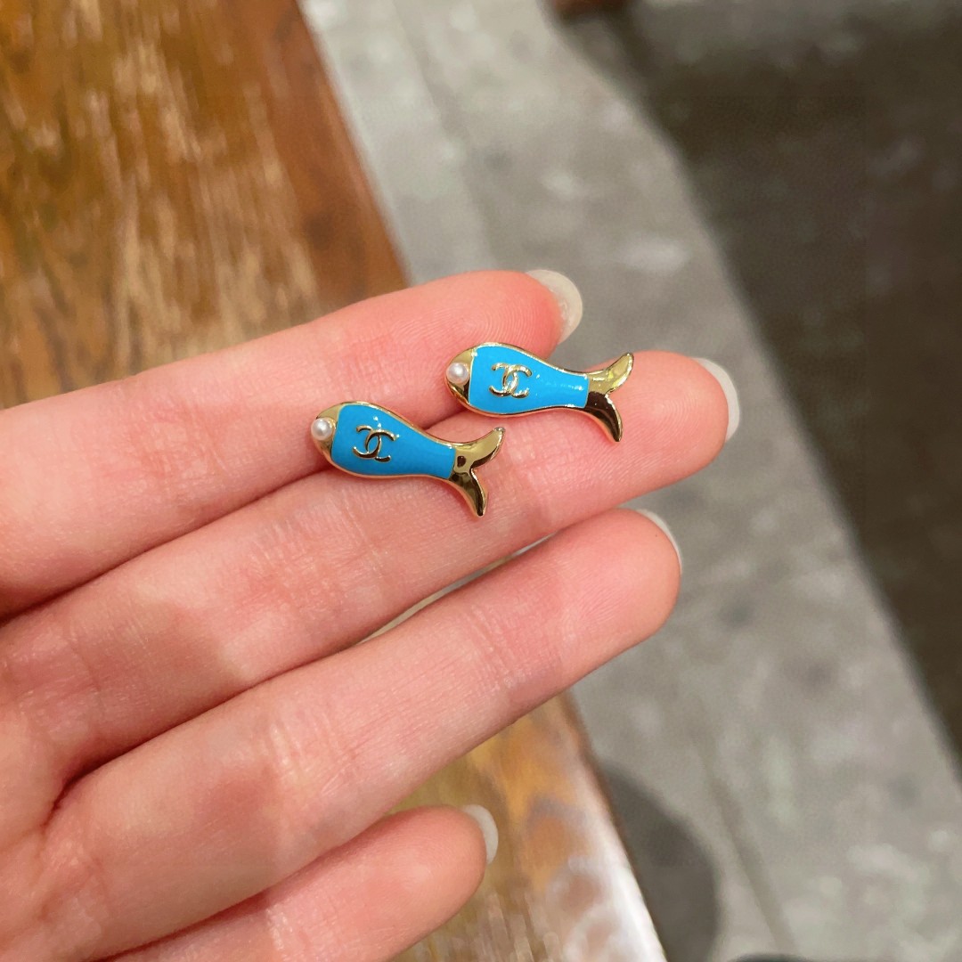 Chanel 一比一藍色魚造型耳環 女款清新設計雙C標誌款| 12 Chanel 一比一藍色魚造型耳環 女款清新設計雙C標誌款