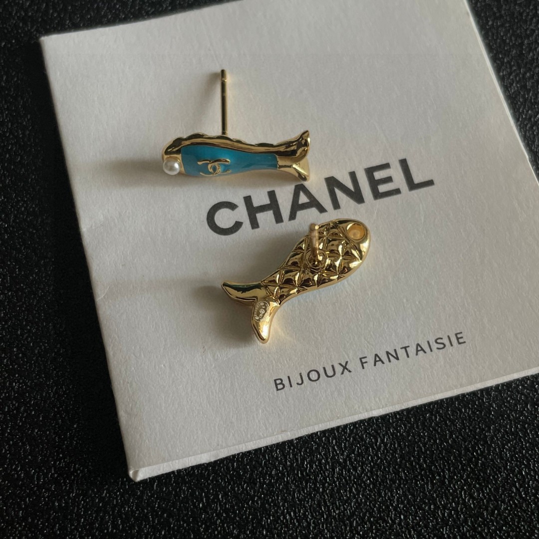 Chanel 一比一藍色魚造型耳環 女款清新設計雙C標誌款| 8 Chanel 一比一藍色魚造型耳環 女款清新設計雙C標誌款