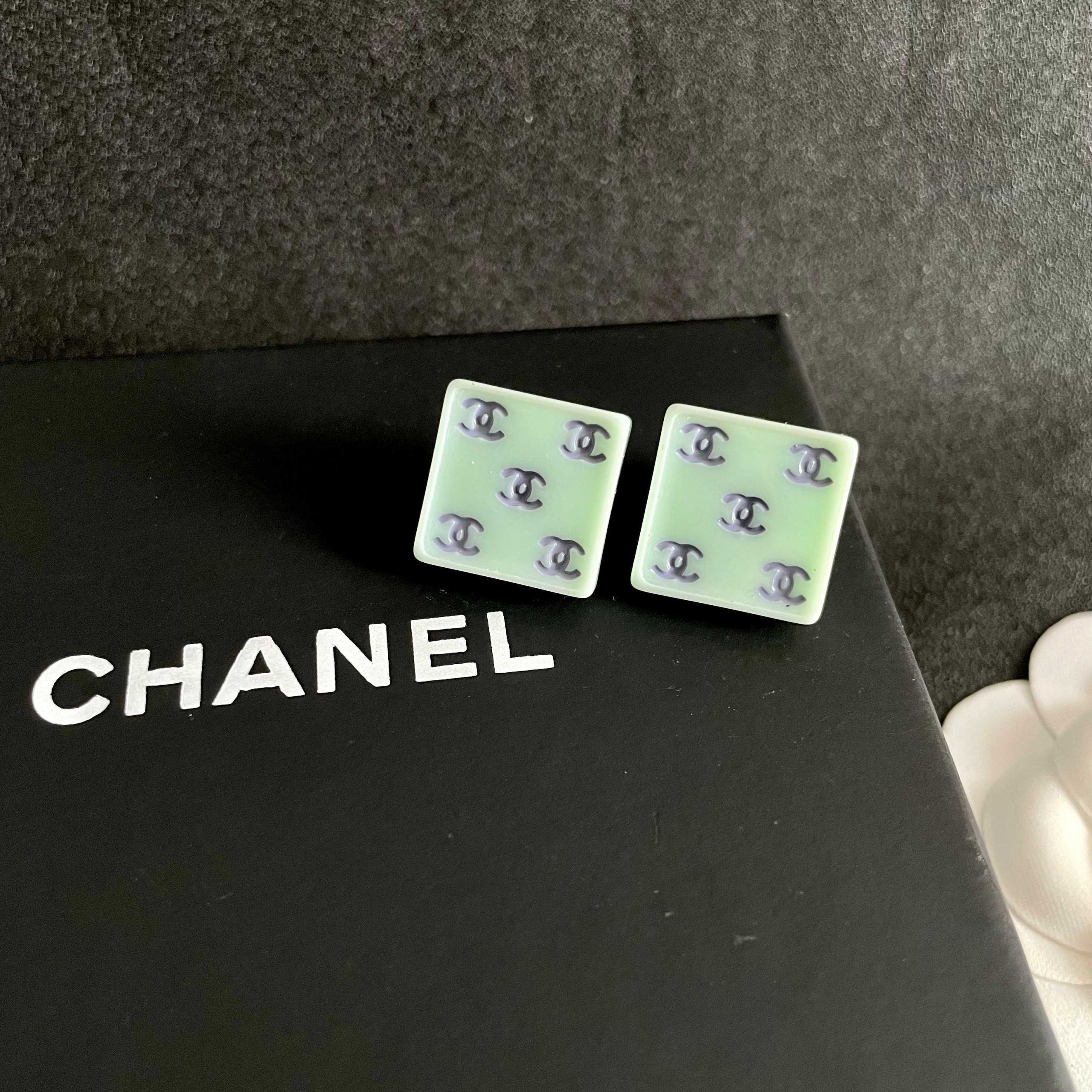 Chanel 原單方形雙C耳環 女款極簡設計時尚百搭款| 7 Chanel 原單方形雙C耳環 女款極簡設計時尚百搭款