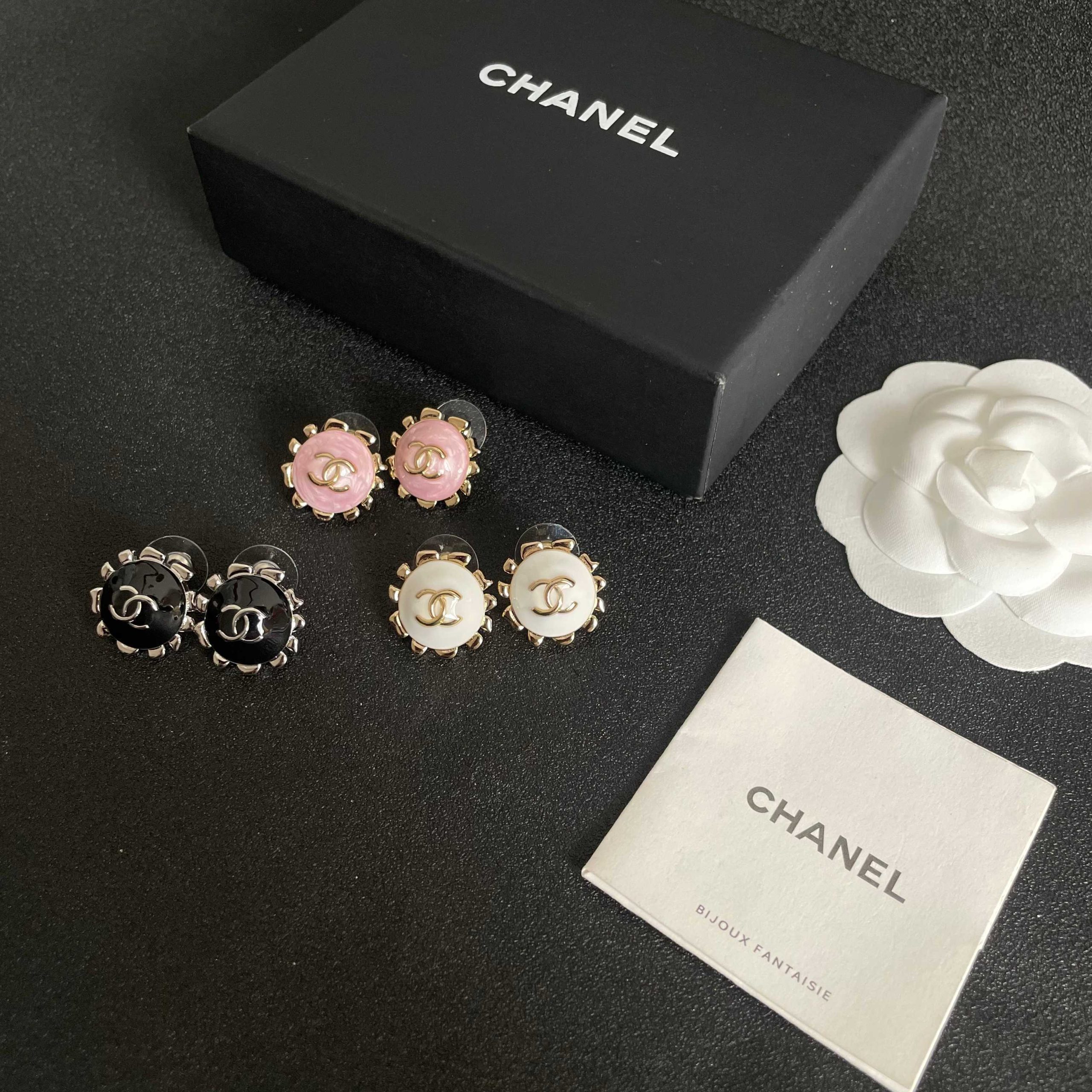 Chanel高仿復古太阳花耳環 女款氣質百搭高端耳飾| 15 Chanel高仿復古太阳花耳環 女款氣質百搭高端耳飾