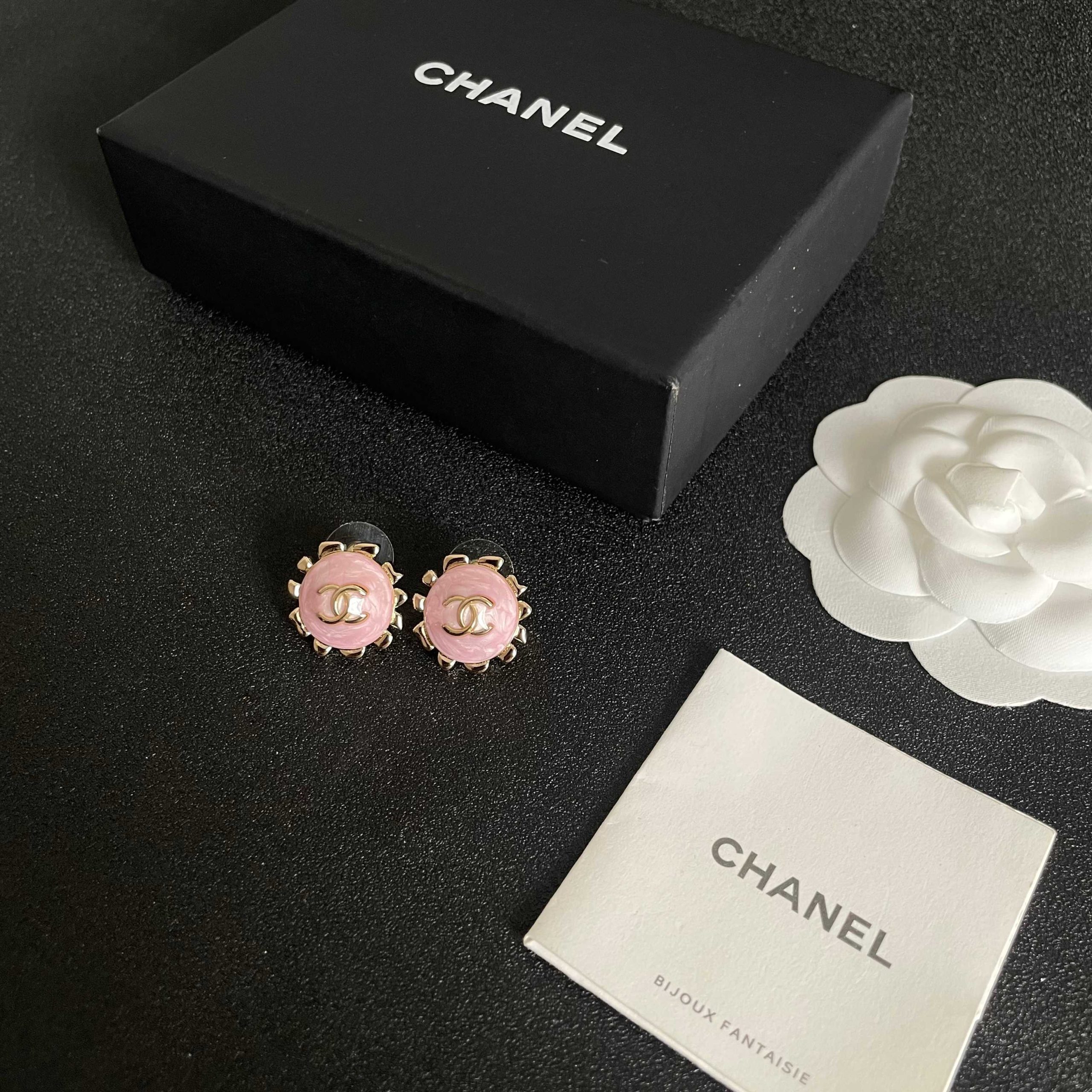 Chanel高仿復古太阳花耳環 女款氣質百搭高端耳飾| 11 Chanel高仿復古太阳花耳環 女款氣質百搭高端耳飾
