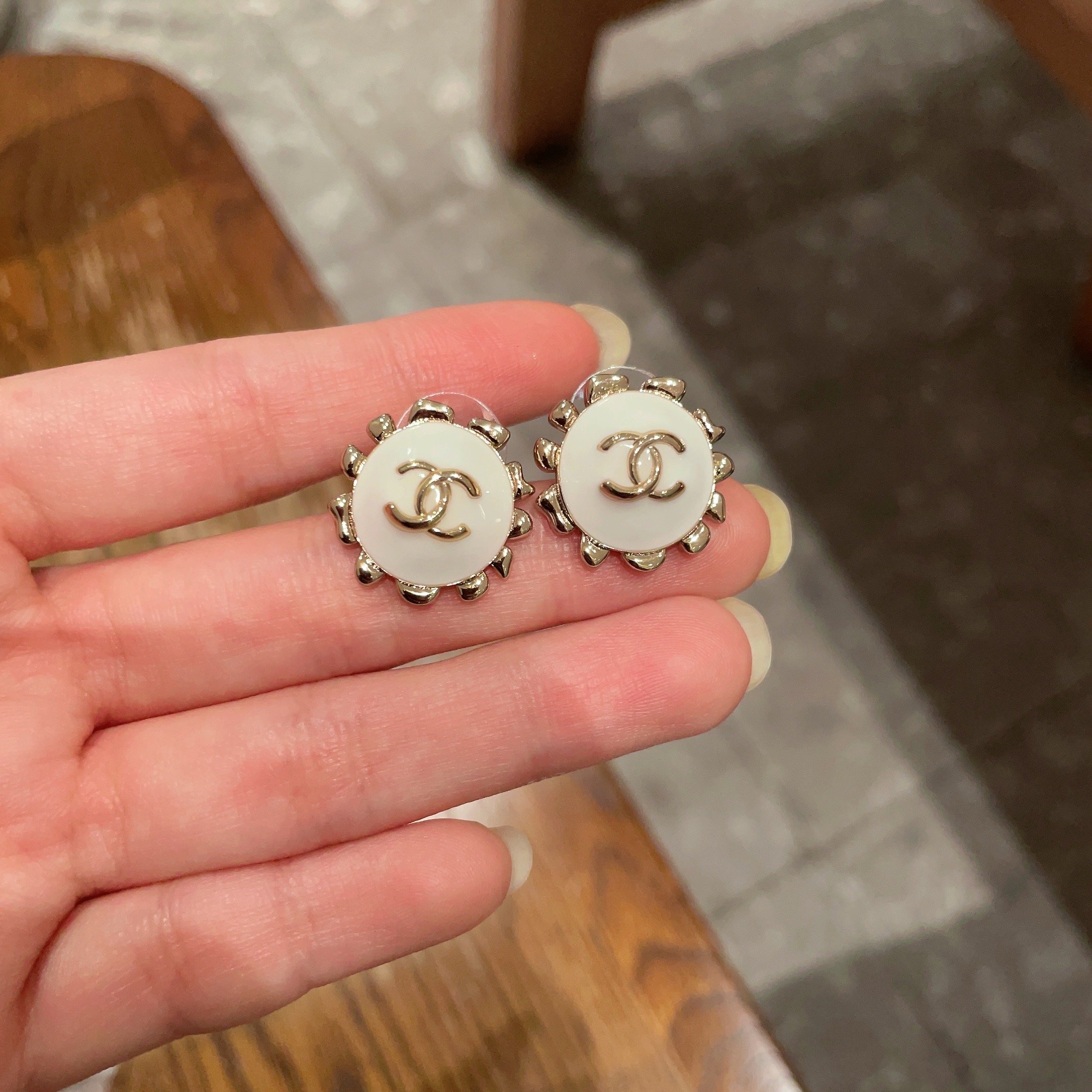 Chanel一比一圓形經典雙C耳環 女款簡約百搭耳釘| 13 Chanel一比一圓形經典雙C耳環 女款簡約百搭耳釘