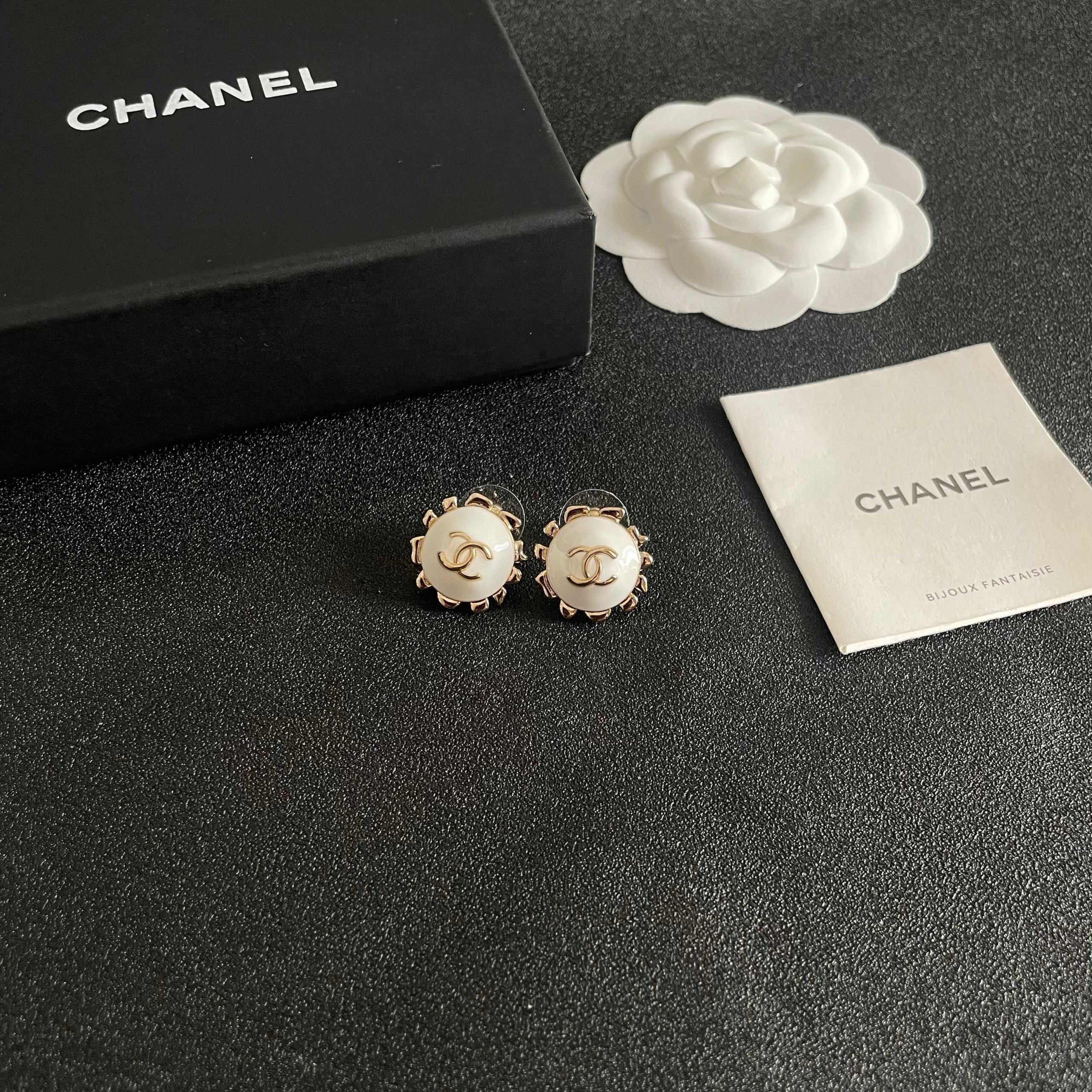 Chanel一比一圓形經典雙C耳環 女款簡約百搭耳釘| 11 Chanel一比一圓形經典雙C耳環 女款簡約百搭耳釘