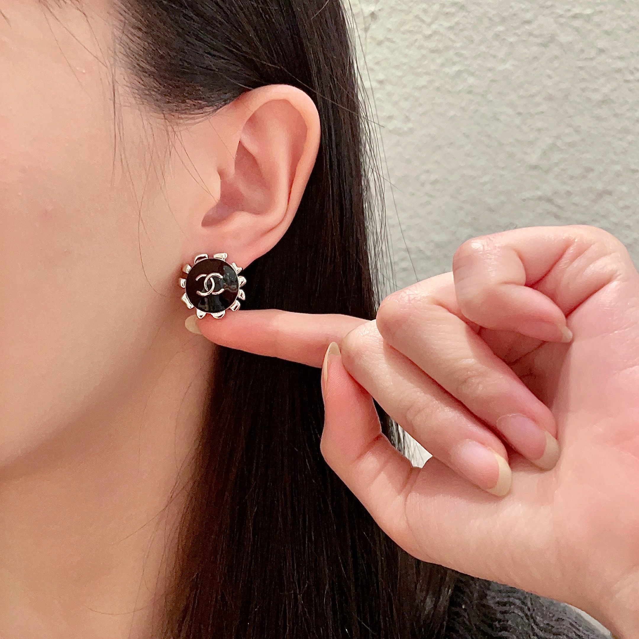 Chanel黑色復古雙C耳環 氣質高仿時尚耳飾| 14 Chanel黑色復古雙C耳環 氣質高仿時尚耳飾