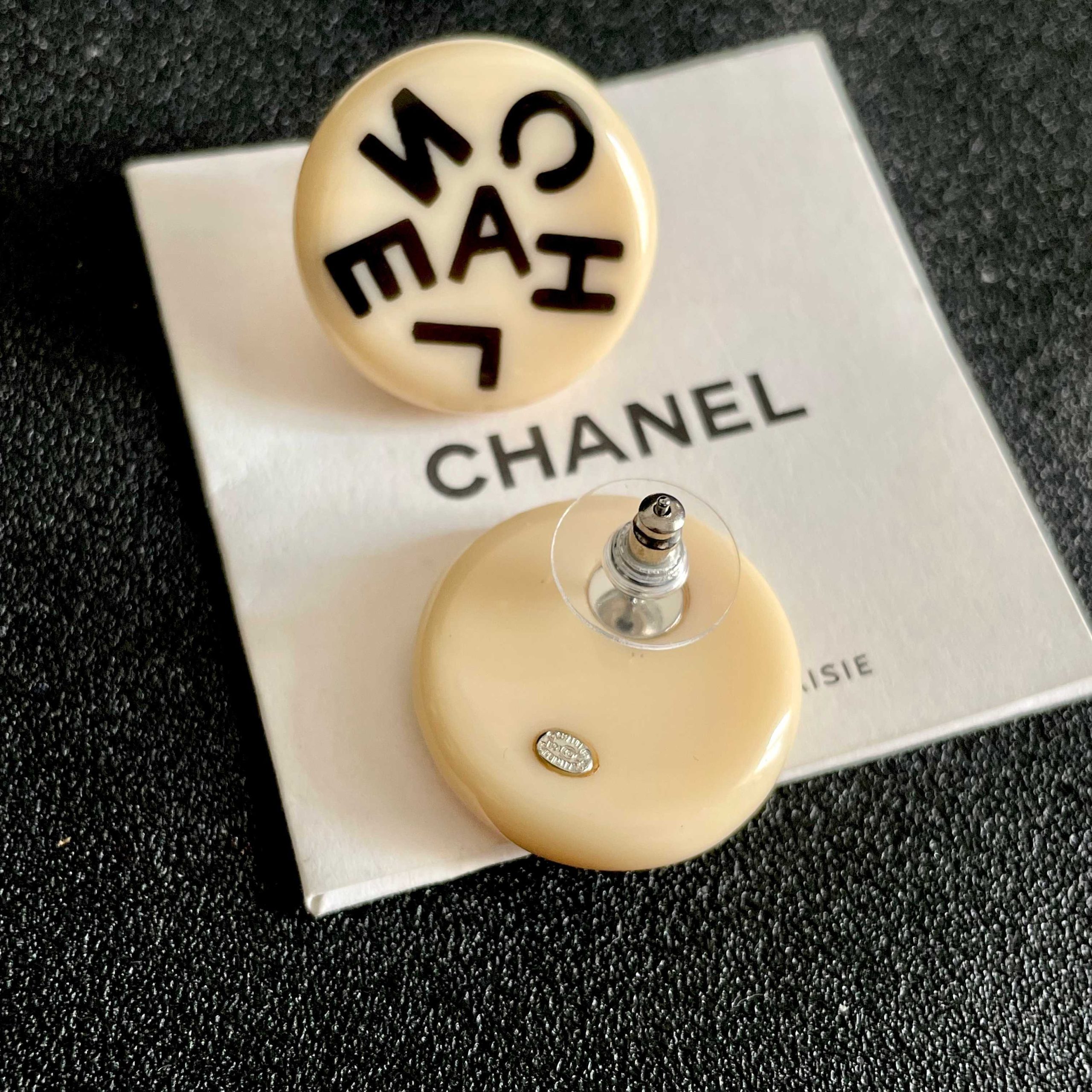 Chanel高仿字母圓形耳環 女款潮流個性耳飾推薦| 9 Chanel高仿字母圓形耳環 女款潮流個性耳飾推薦