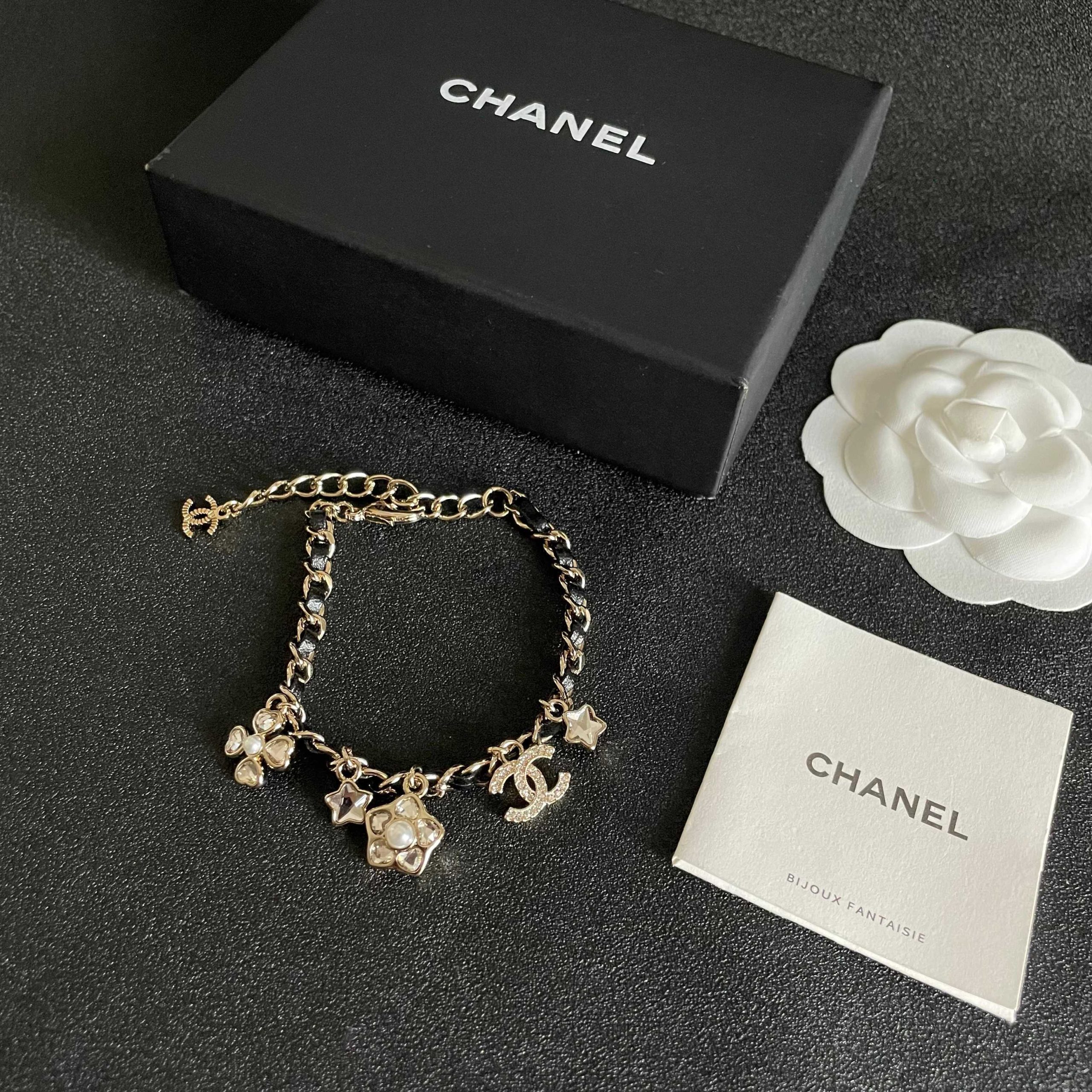 Chanel雙C吊飾手鍊 鏈條拼接氣質時尚手環| 11 Chanel雙C吊飾手鍊 鏈條拼接氣質時尚手環