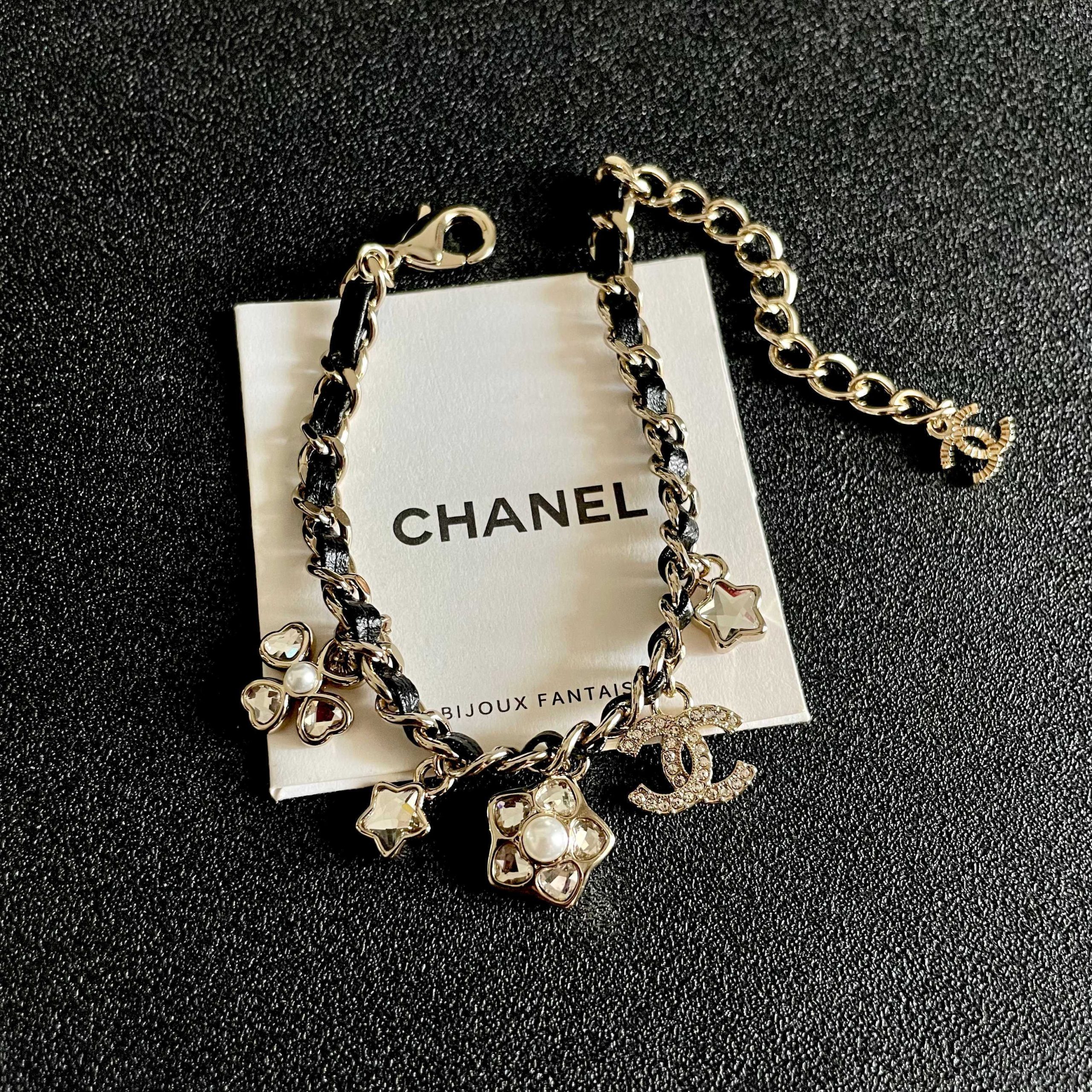 Chanel雙C吊飾手鍊 鏈條拼接氣質時尚手環| 7 Chanel雙C吊飾手鍊 鏈條拼接氣質時尚手環