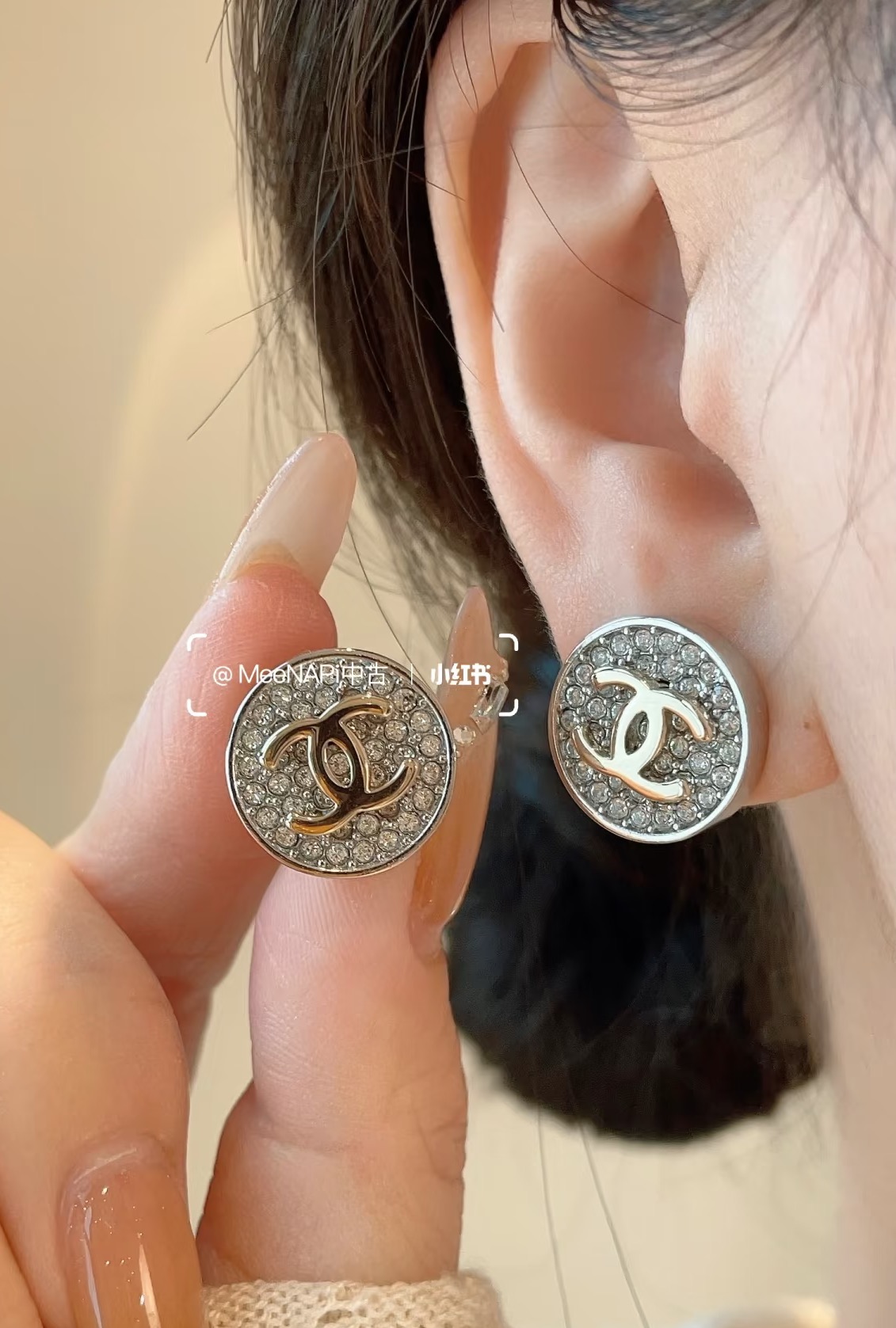 Chanel 高仿 女款圓形滿鑽雙C耳環 氣質百搭輕奢風| 7 Chanel 高仿 女款圓形滿鑽雙C耳環 氣質百搭輕奢風