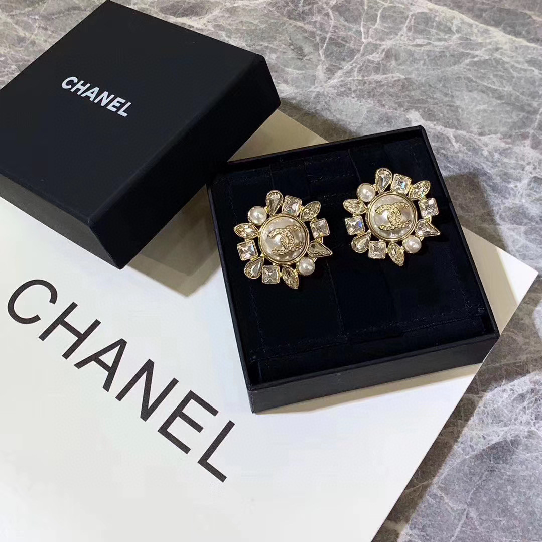 Chanel 原單 女款珍珠水晶花朵耳環 高級感宴會款| 11 Chanel 原單 女款珍珠水晶花朵耳環 高級感宴會款