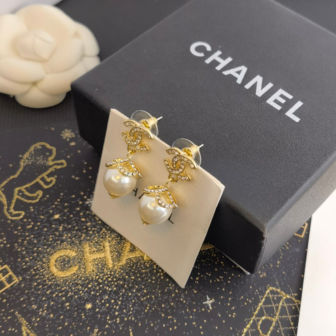 Chanel 一比一 女款珍珠吊墜耳環 氣質名媛風| 12 Chanel 一比一 女款珍珠吊墜耳環 氣質名媛風