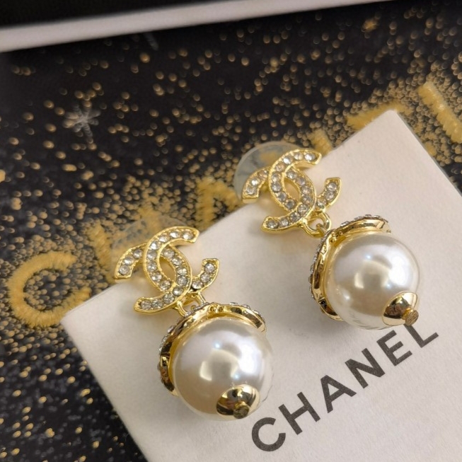 Chanel 一比一 女款珍珠吊墜耳環 氣質名媛風| 13 Chanel 一比一 女款珍珠吊墜耳環 氣質名媛風