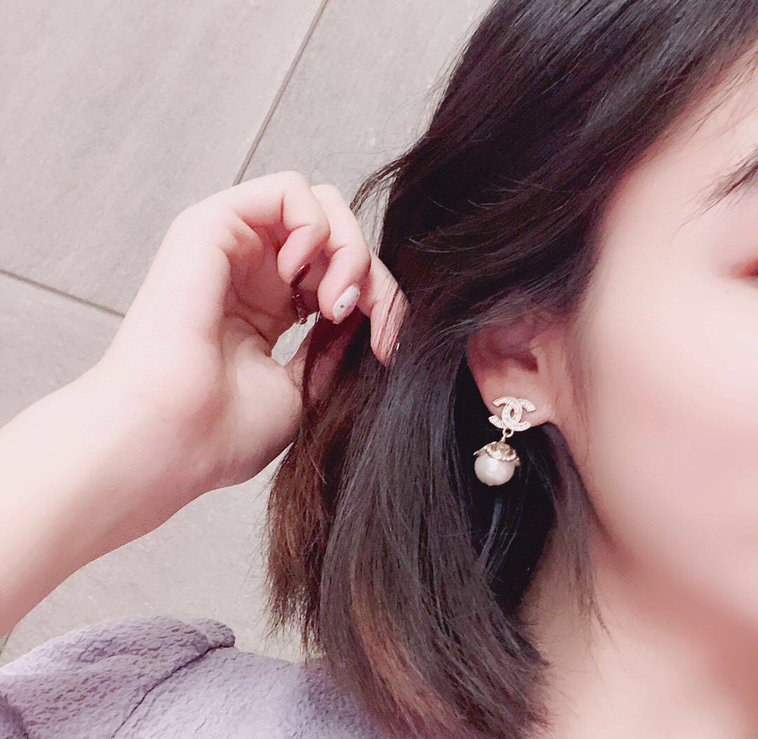 Chanel 一比一 女款珍珠吊墜耳環 氣質名媛風| 7 Chanel 一比一 女款珍珠吊墜耳環 氣質名媛風