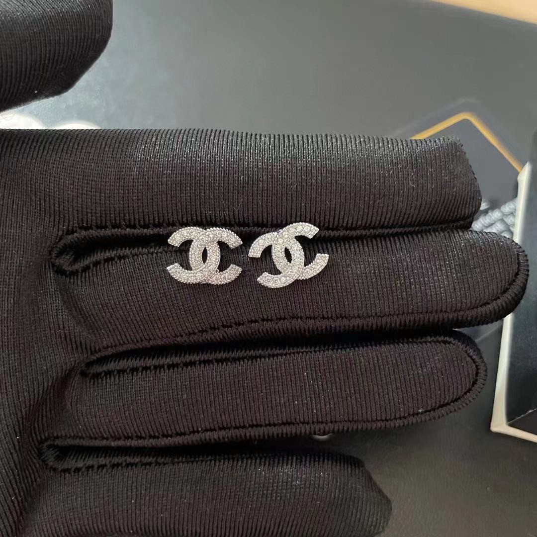 Chanel A貨 女款滿鑽雙C耳釘 閃耀奢華設計| 12 Chanel A貨 女款滿鑽雙C耳釘 閃耀奢華設計