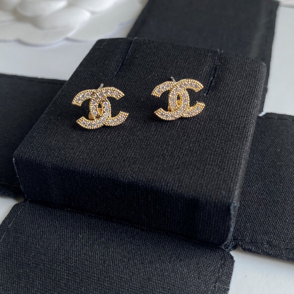 Chanel A貨 女款滿鑽雙C耳釘 閃耀奢華設計| 11 Chanel A貨 女款滿鑽雙C耳釘 閃耀奢華設計