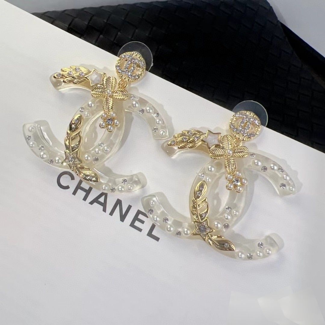 Chanel 原單 珍珠星星雙C耳環 夢幻設計 高級感耳飾推薦| 8 Chanel 原單 珍珠星星雙C耳環 夢幻設計 高級感耳飾推薦