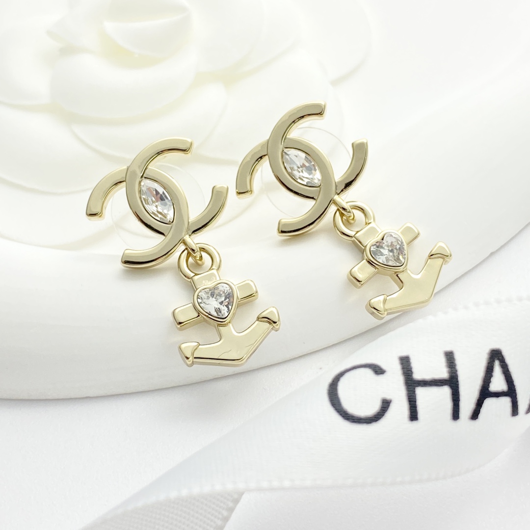 Chanel 高仿愛心錨形雙C耳環 時尚設計 高級感氣質耳飾| 8 Chanel 高仿愛心錨形雙C耳環 時尚設計 高級感氣質耳飾