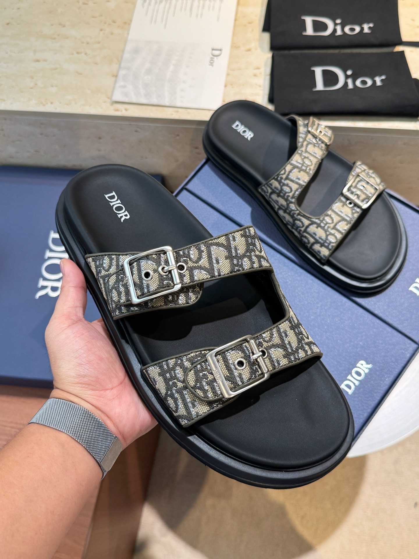 Dior 一比一 男款Oblique雙扣拖鞋 經典緹花休閒百搭款| 12 Dior 一比一 男款Oblique雙扣拖鞋 經典緹花休閒百搭款