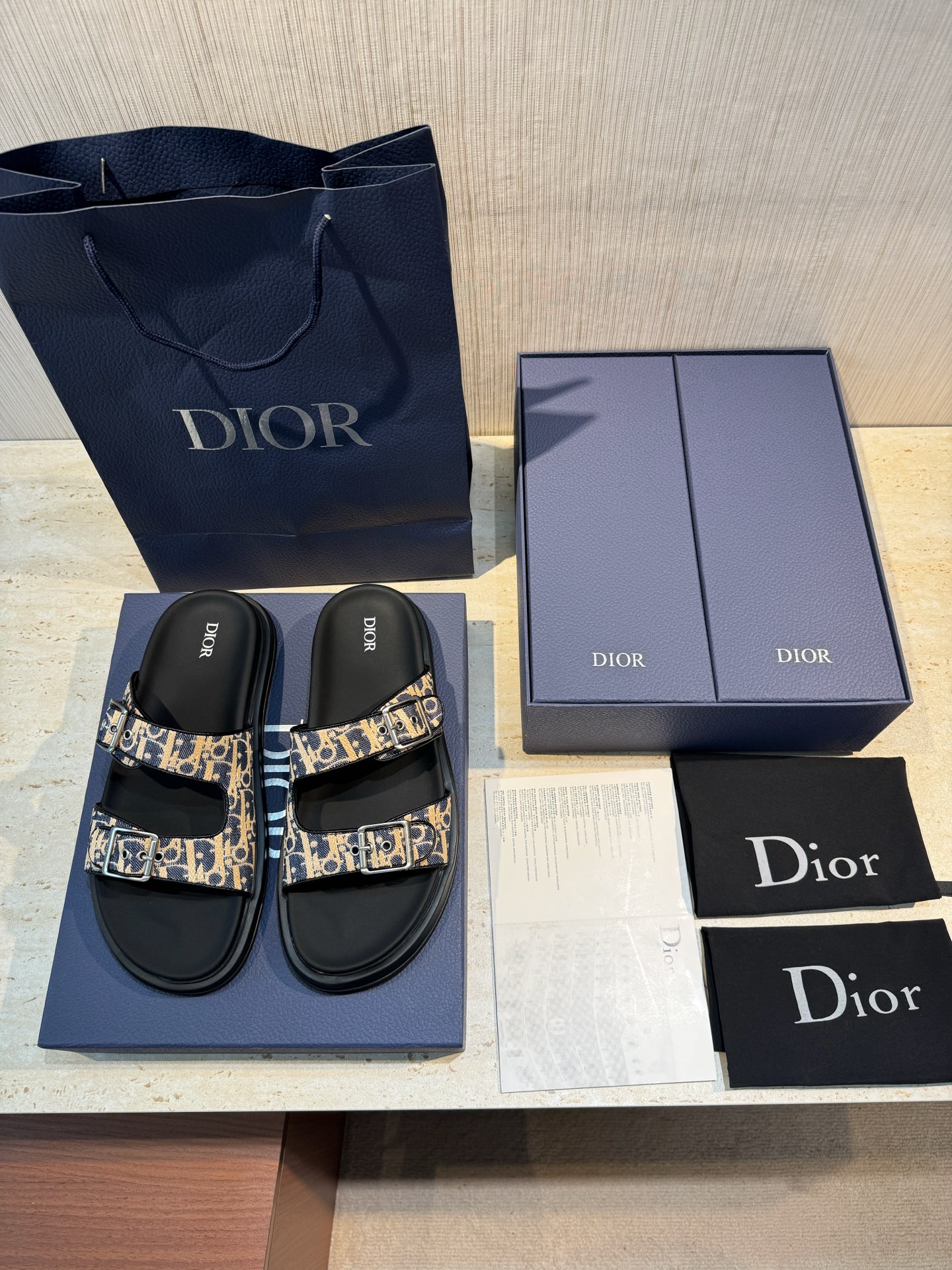 Dior 原單 男款黑色緹花雙扣拖鞋 低調潮流休閒款| 9 Dior 原單 男款黑色緹花雙扣拖鞋 低調潮流休閒款