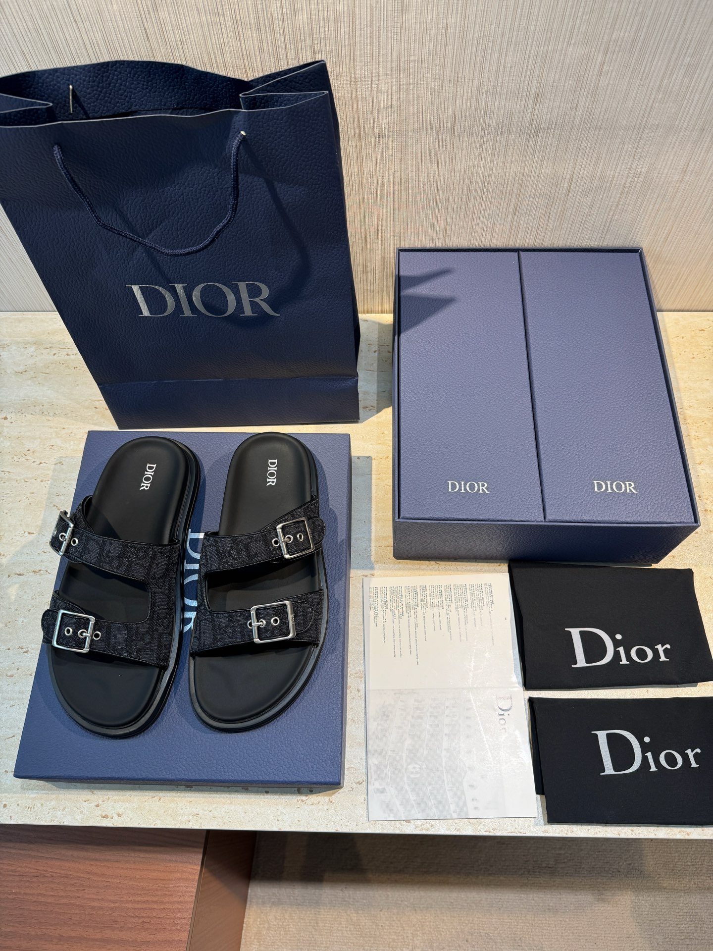 Dior A貨 男款黑灰緹花拖鞋 雙扣設計街頭潮流款| 10 Dior A貨 男款黑灰緹花拖鞋 雙扣設計街頭潮流款