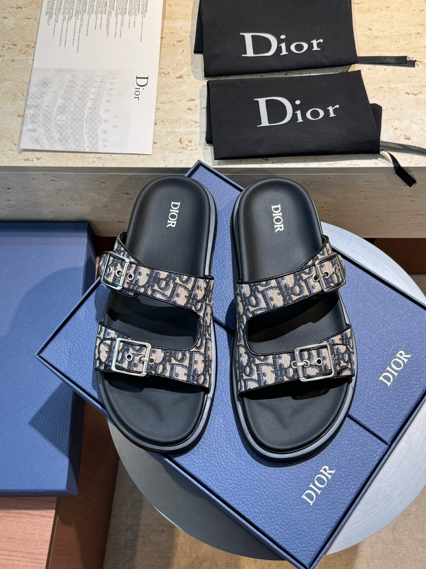 Dior 精緻版 男款棕色緹花雙扣拖鞋 復古質感休閒款| 13 Dior 精緻版 男款棕色緹花雙扣拖鞋 復古質感休閒款