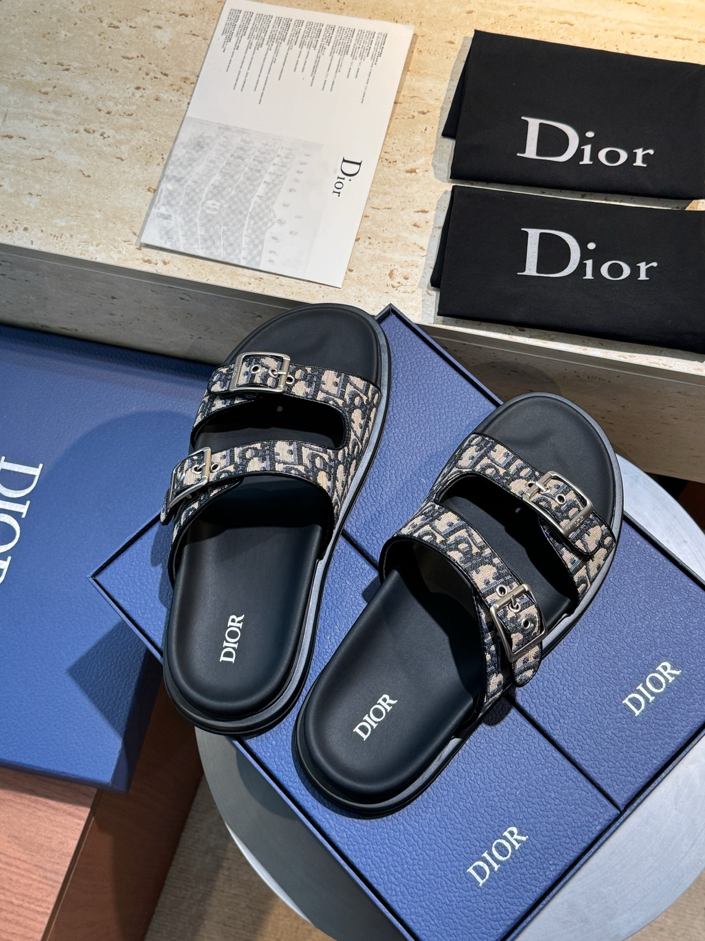 Dior 精緻版 男款棕色緹花雙扣拖鞋 復古質感休閒款| 11 Dior 精緻版 男款棕色緹花雙扣拖鞋 復古質感休閒款