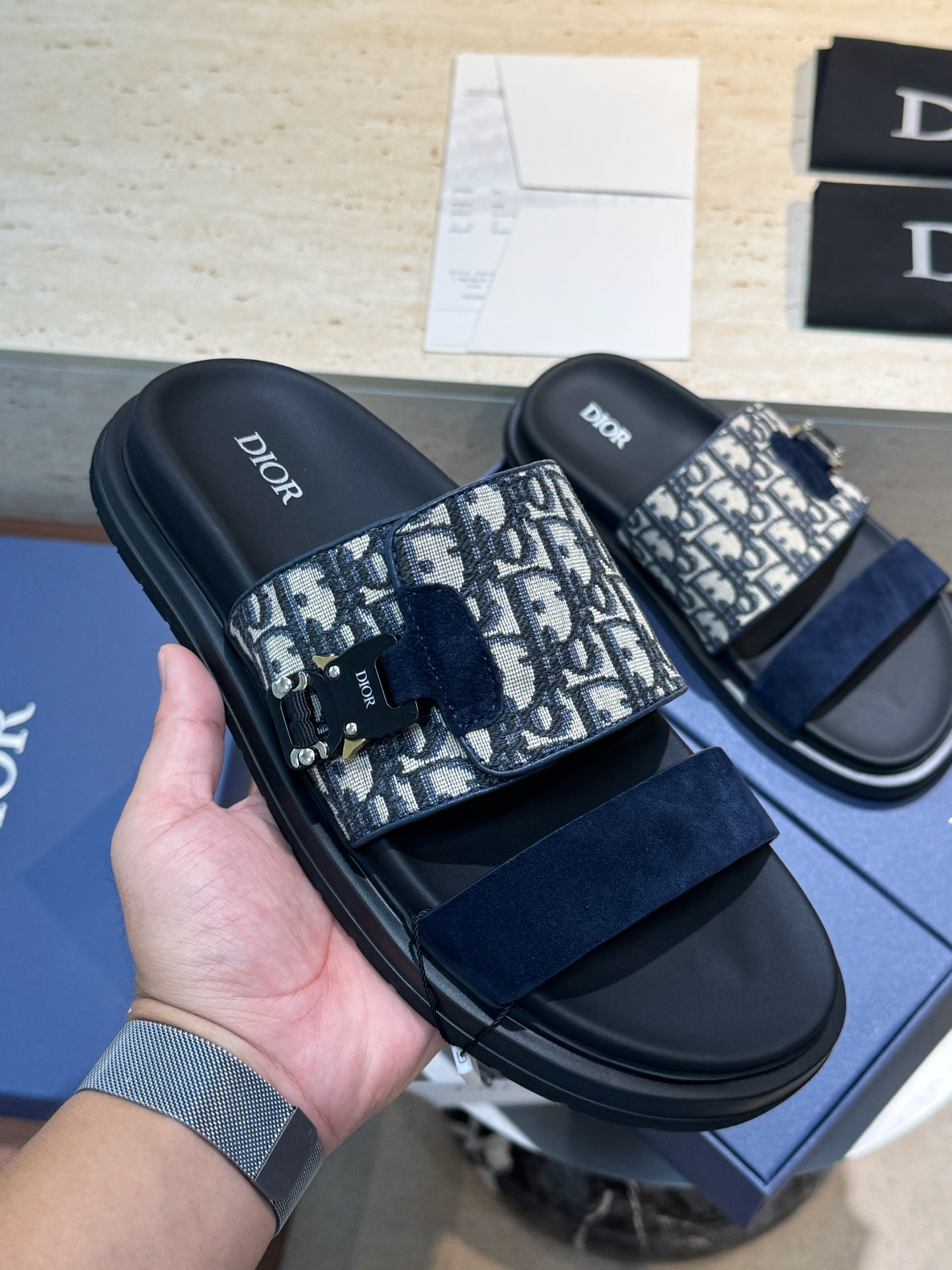 Dior A貨 男款黑色拼接拖鞋 緹花麂皮雙材質設計| 9 Dior A貨 男款黑色拼接拖鞋 緹花麂皮雙材質設計