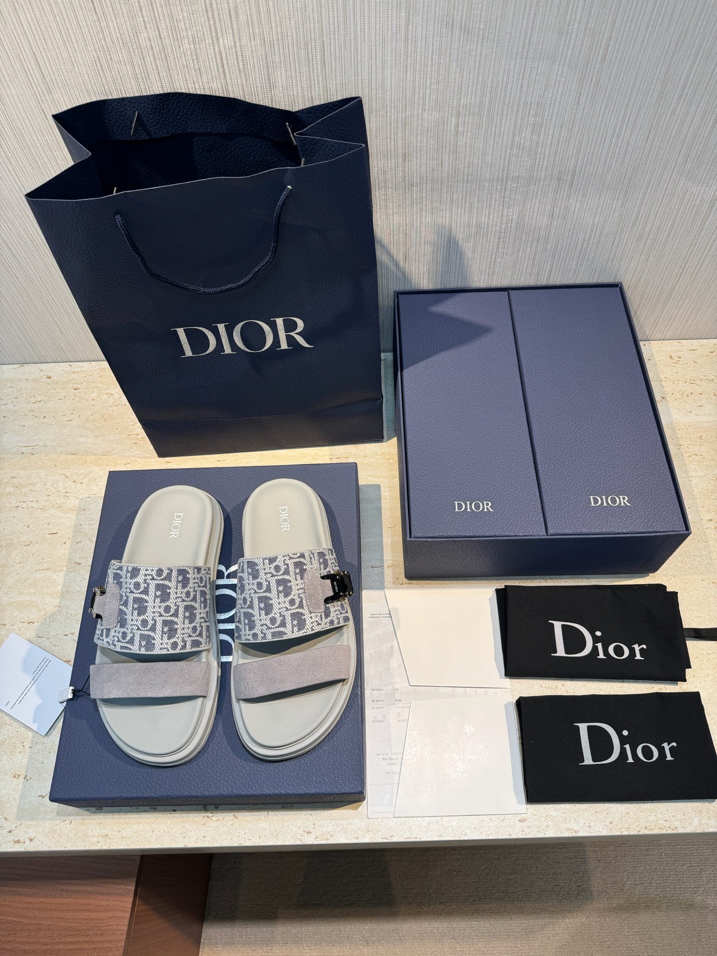 Dior 高仿 男款灰藍緹花拼接拖鞋 雙帶設計休閒潮流款| 9 Dior 高仿 男款灰藍緹花拼接拖鞋 雙帶設計休閒潮流款