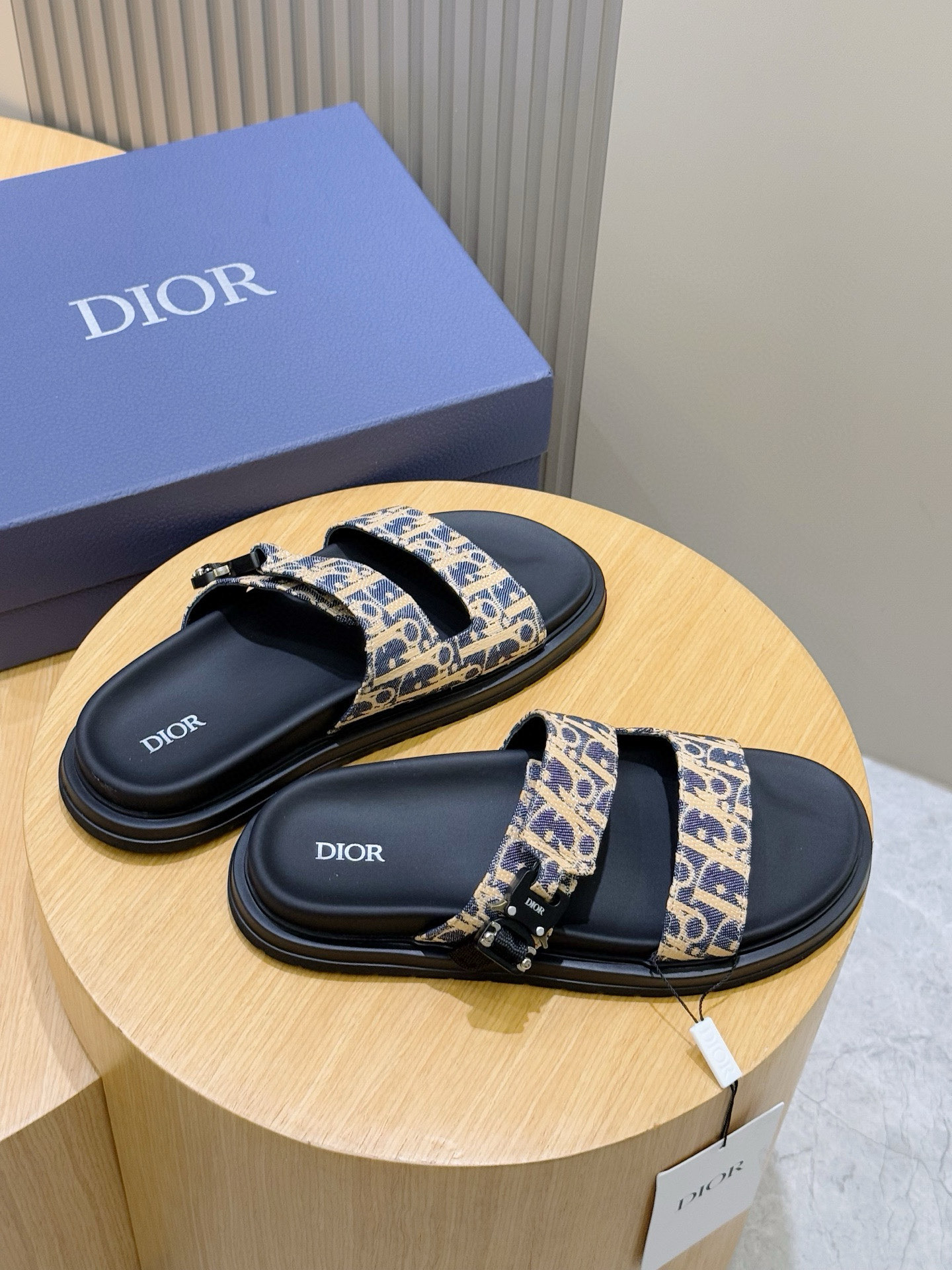 Dior 一比一 男款黑色緹花雙帶拖鞋 經典百搭潮流款| 9 Dior 一比一 男款黑色緹花雙帶拖鞋 經典百搭潮流款