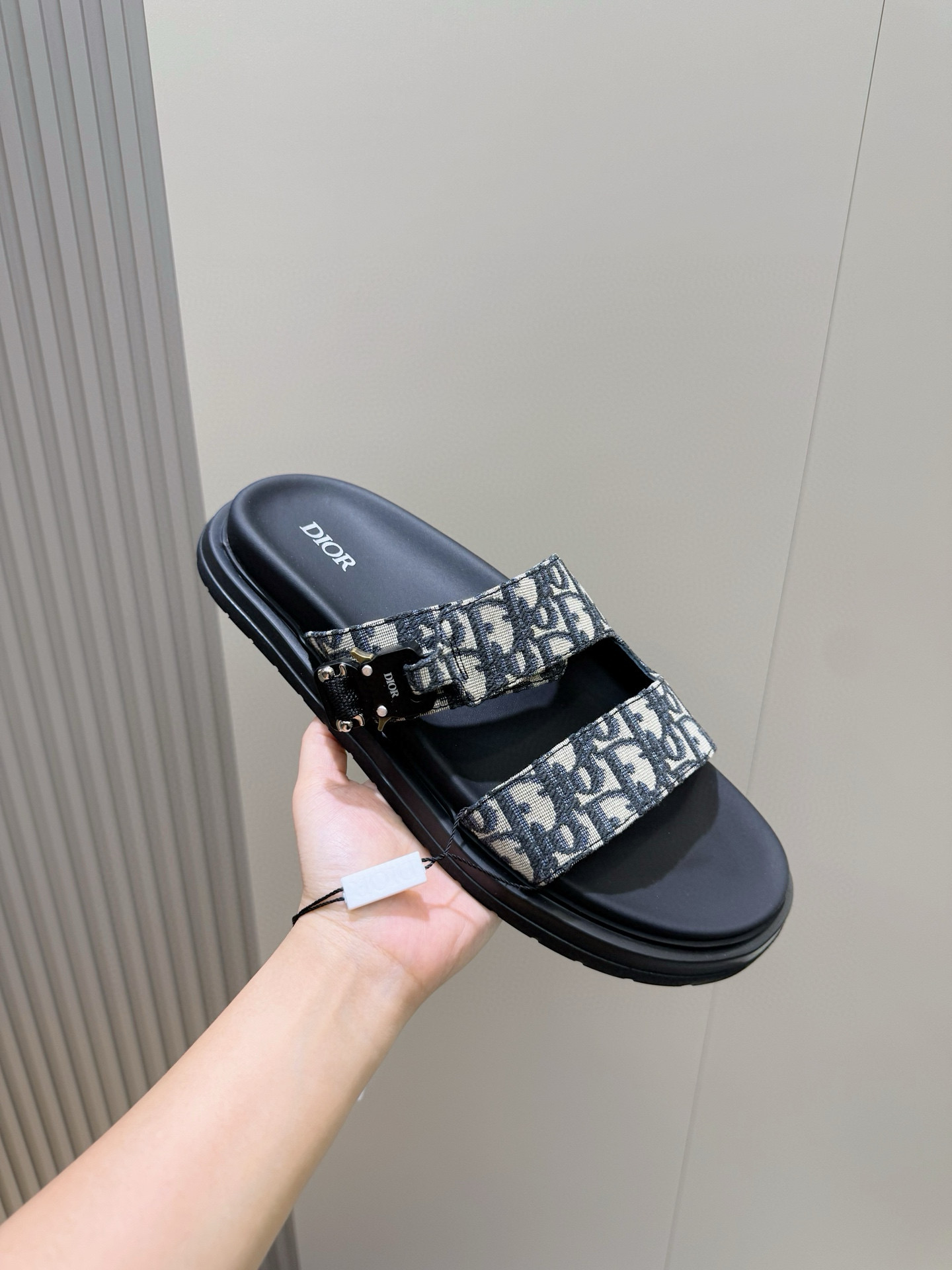 Dior A貨 男款黑色皮革拖鞋 雙帶極簡款| 10 Dior A貨 男款黑色皮革拖鞋 雙帶極簡款