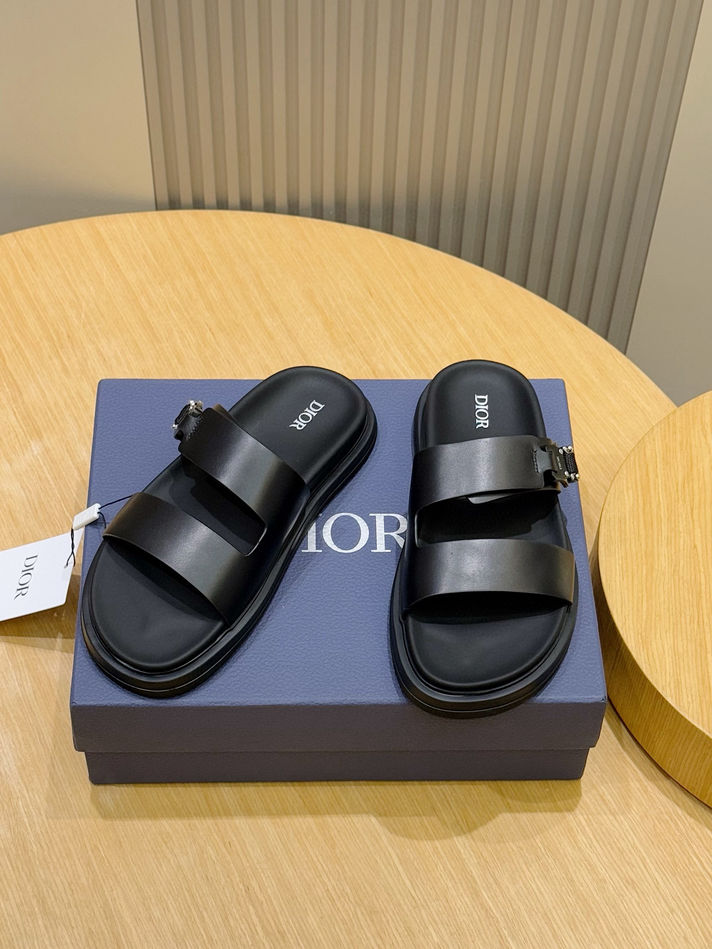 Dior 一比一 男款黑色皮革拖鞋 雙帶經典款| 14 Dior 一比一 男款黑色皮革拖鞋 雙帶經典款
