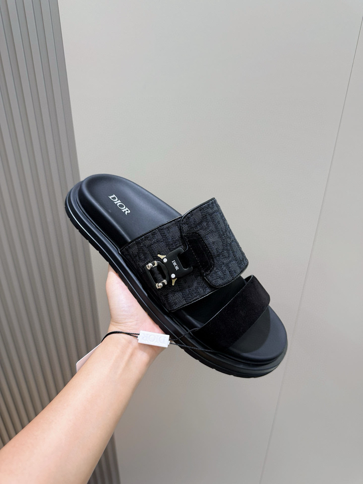 Dior一比一男士灰黑老花雙帶拖鞋經典休閒款| 10 Dior一比一男士灰黑老花雙帶拖鞋經典休閒款