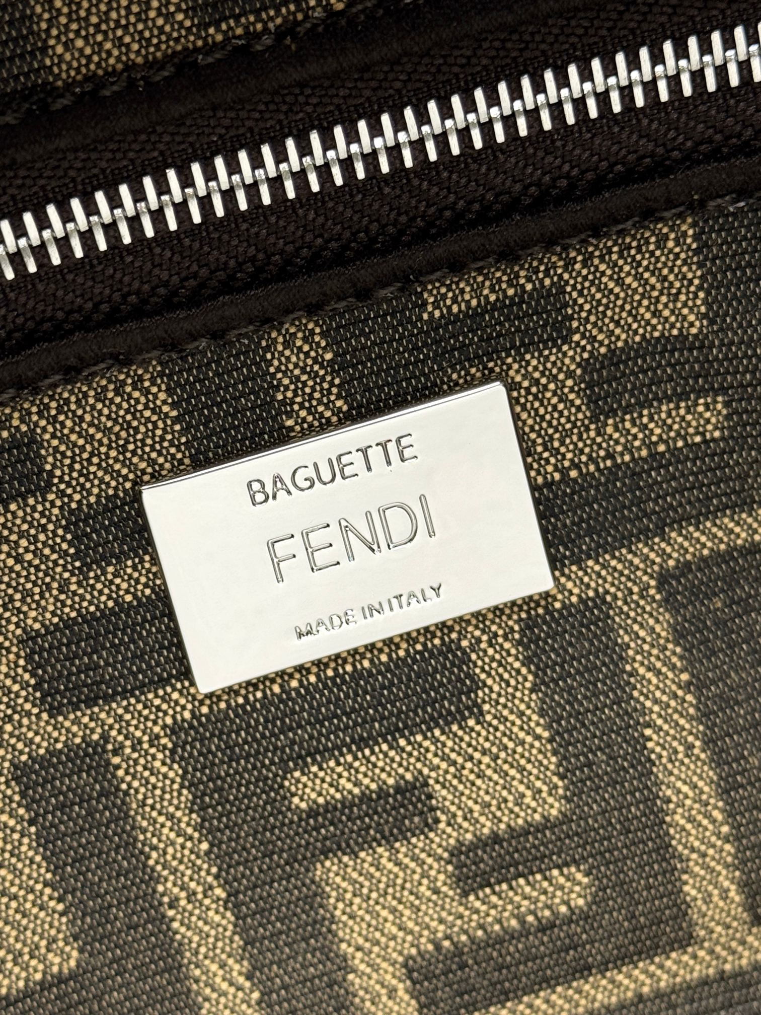 Fendi一比一FF老花Baguette法棍包 經典印花斜背包 咖啡色| 8 Fendi一比一FF老花Baguette法棍包 經典印花斜背包 咖啡色