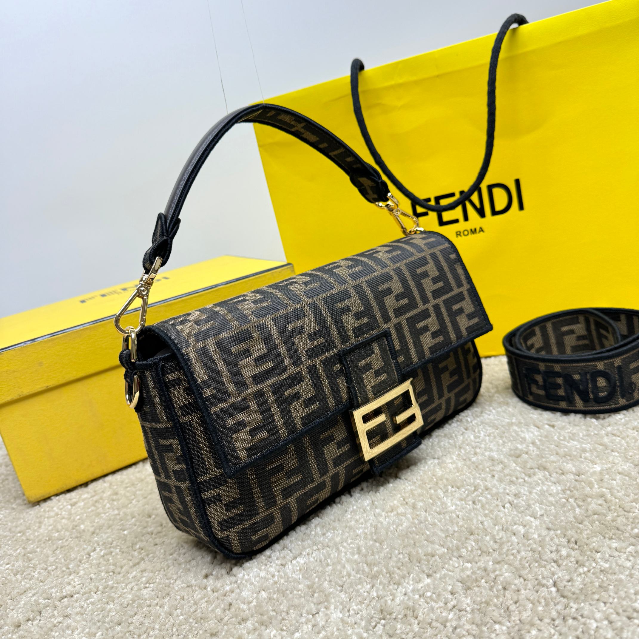 Fendi高仿豹紋毛絨Baguette法棍包 秋冬時尚鏈條斜背包 咖啡色| 13 Fendi高仿豹紋毛絨Baguette法棍包 秋冬時尚鏈條斜背包 咖啡色