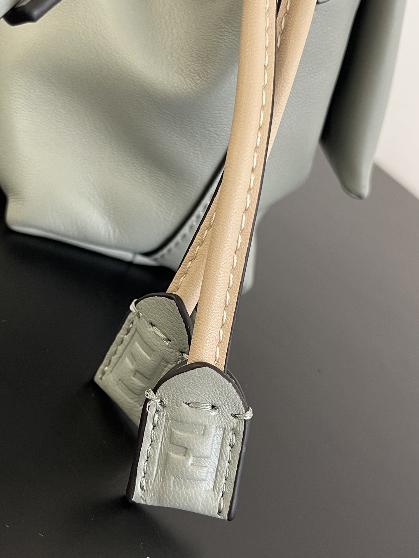 Fendi一比一雲朵柔軟Baguette法棍包 高級霧藍綠手提斜背包| 12 Fendi一比一雲朵柔軟Baguette法棍包 高級霧藍綠手提斜背包