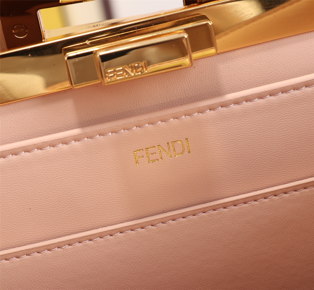 FENDI 復刻 女款 Peekaboo 手提包 黑色 經典鎖扣 優雅通勤款| 8 FENDI 復刻 女款 Peekaboo 手提包 黑色 經典鎖扣 優雅通勤款