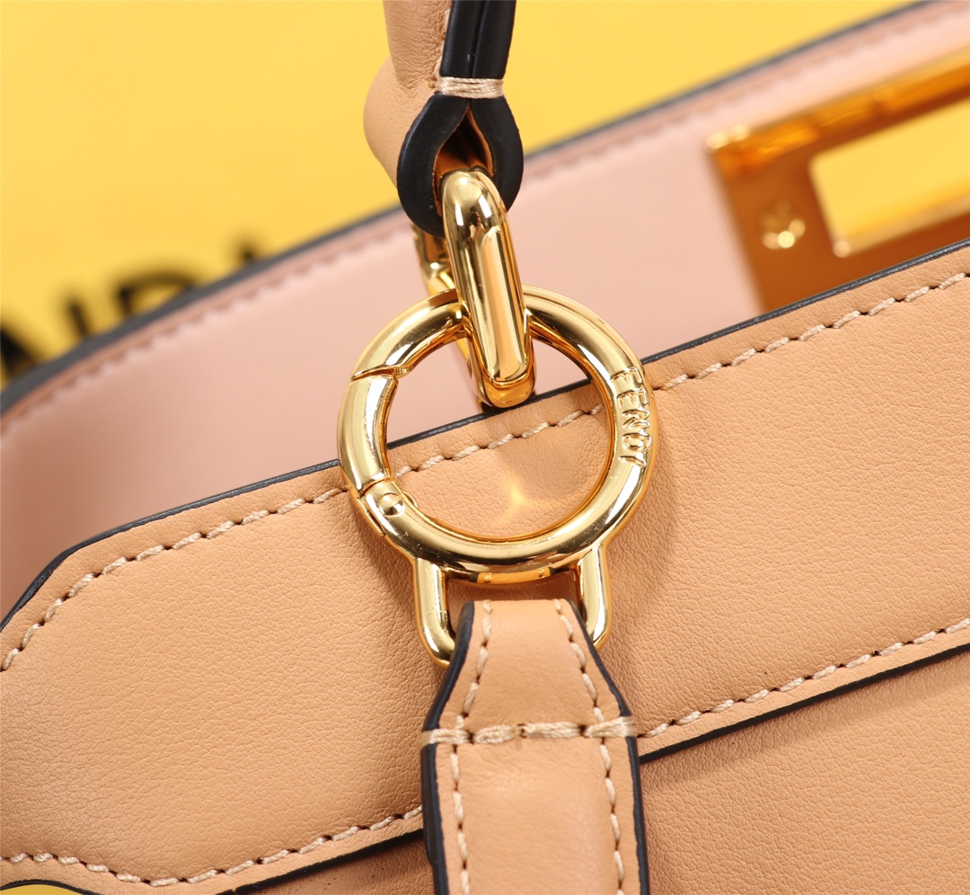 FENDI 原單 女款 Peekaboo 手提包 杏色 優雅氣質 百搭通勤款| 11 FENDI 原單 女款 Peekaboo 手提包 杏色 優雅氣質 百搭通勤款