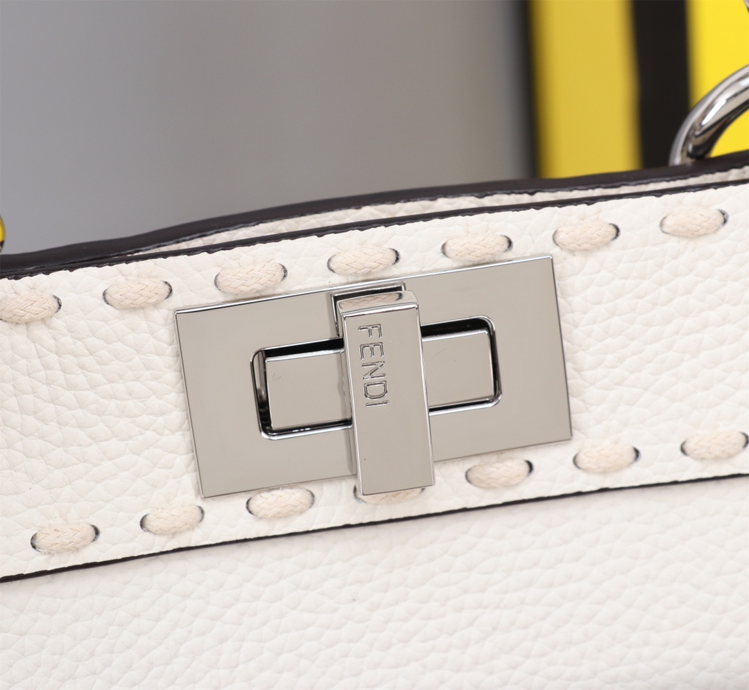 FENDI A貨 女款 Peekaboo 手提包 米白色 簡約設計 百搭時尚款| 12 FENDI A貨 女款 Peekaboo 手提包 米白色 簡約設計 百搭時尚款