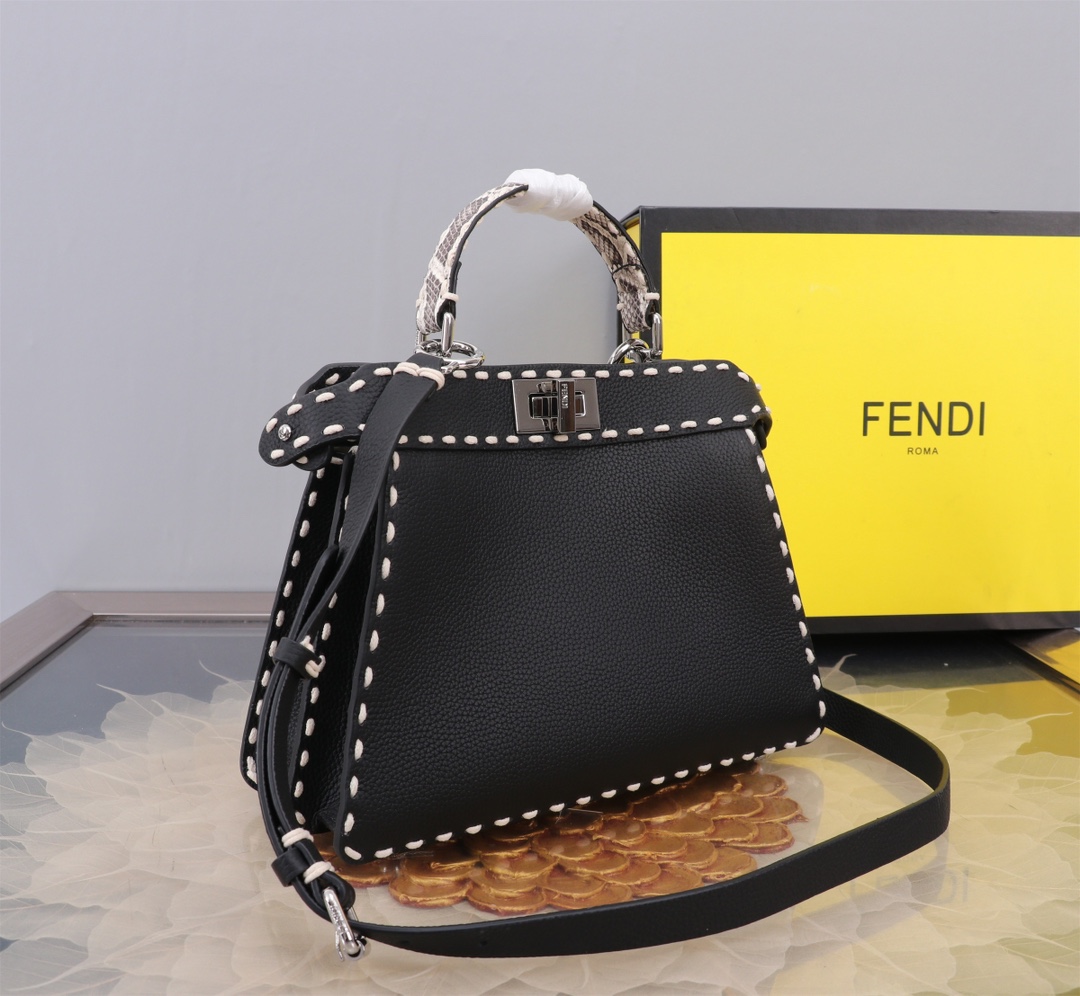 FENDI 一比一 女款 Peekaboo 手提包 黑色 經典鎖扣 氣質百搭款| 14 FENDI 一比一 女款 Peekaboo 手提包 黑色 經典鎖扣 氣質百搭款