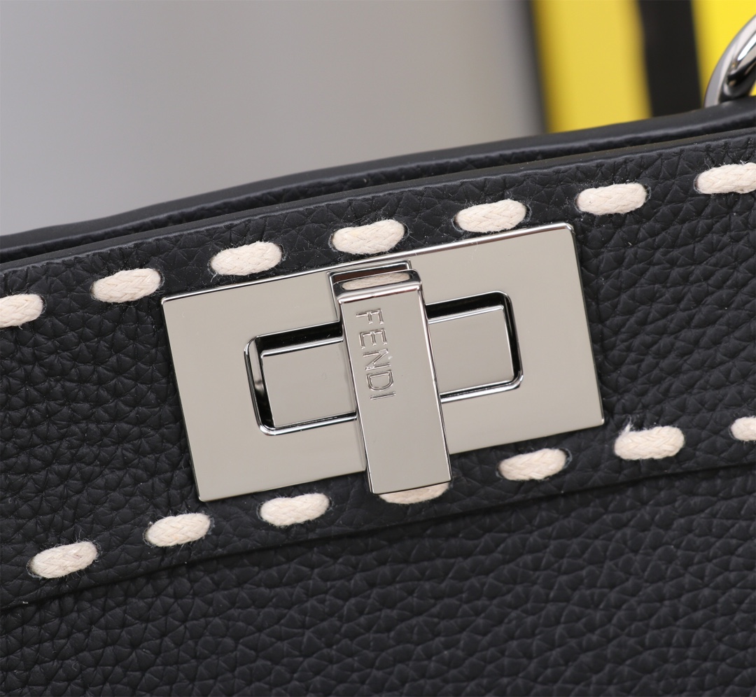 FENDI 一比一 女款 Peekaboo 手提包 黑色 經典鎖扣 氣質百搭款| 12 FENDI 一比一 女款 Peekaboo 手提包 黑色 經典鎖扣 氣質百搭款