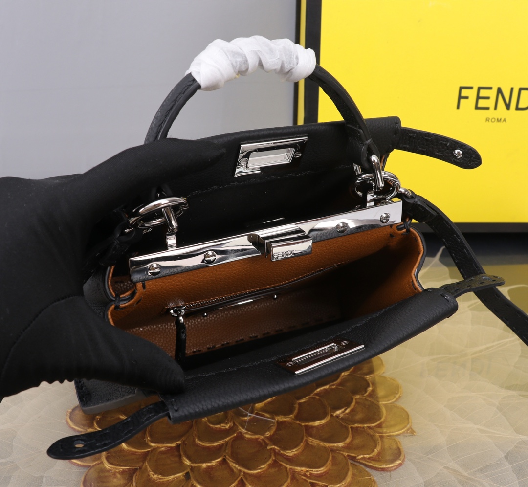 FENDI 原單 女款 Peekaboo 迷你手提包 黑色 小巧設計 時尚輕奢款